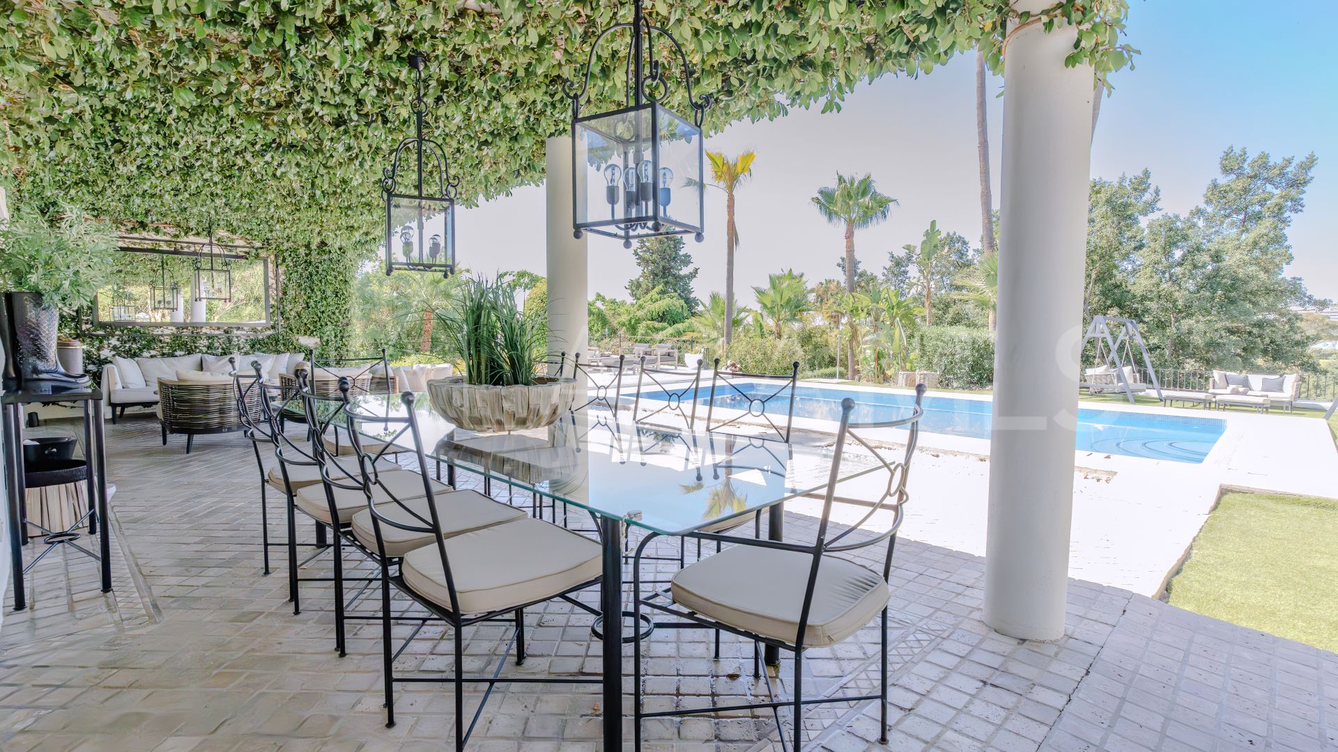 Villa for sale in Las Brisas del Golf