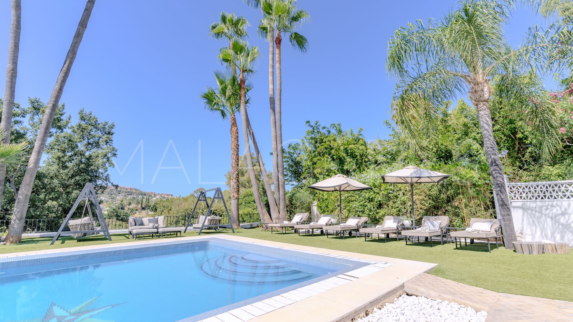 Villa for sale in Las Brisas del Golf