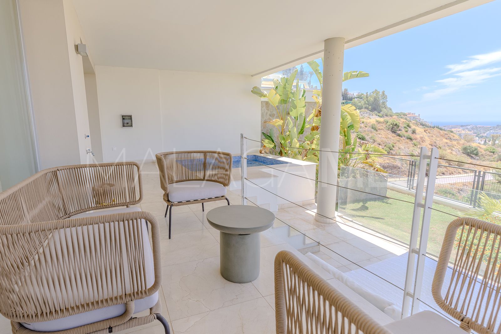 Duplex for sale in Nueva Andalucia