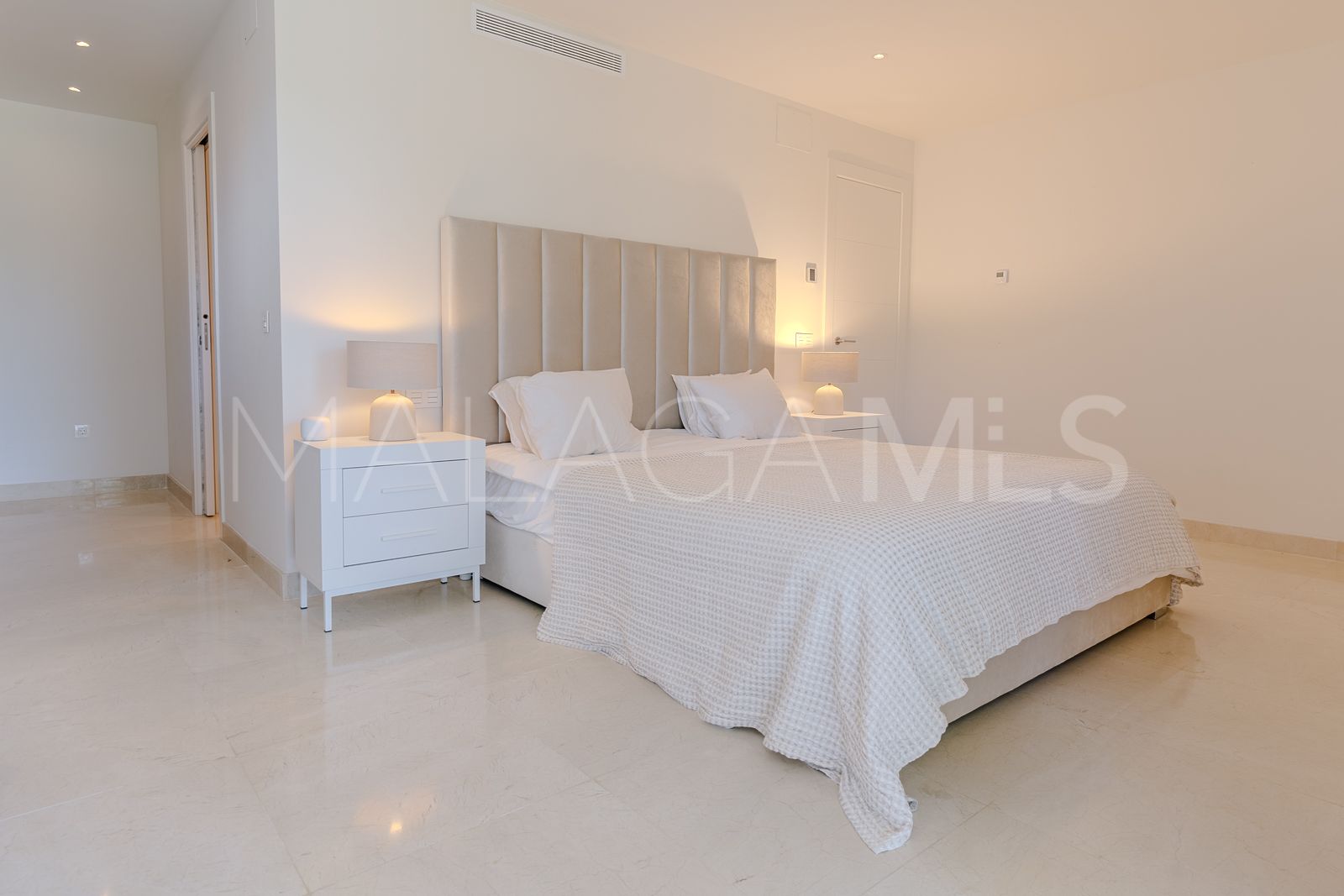 For sale duplex in Nueva Andalucia