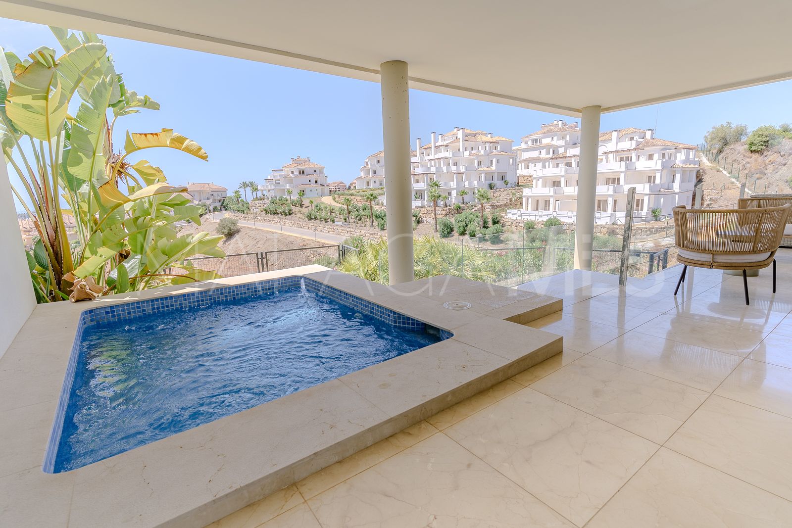 Duplex for sale in Nueva Andalucia