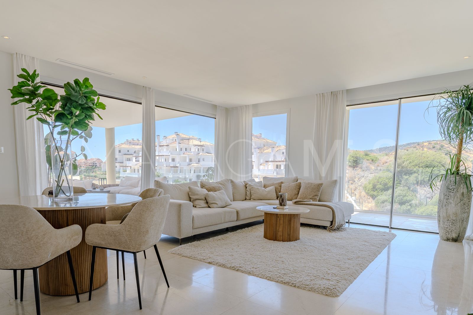 Duplex for sale in Nueva Andalucia