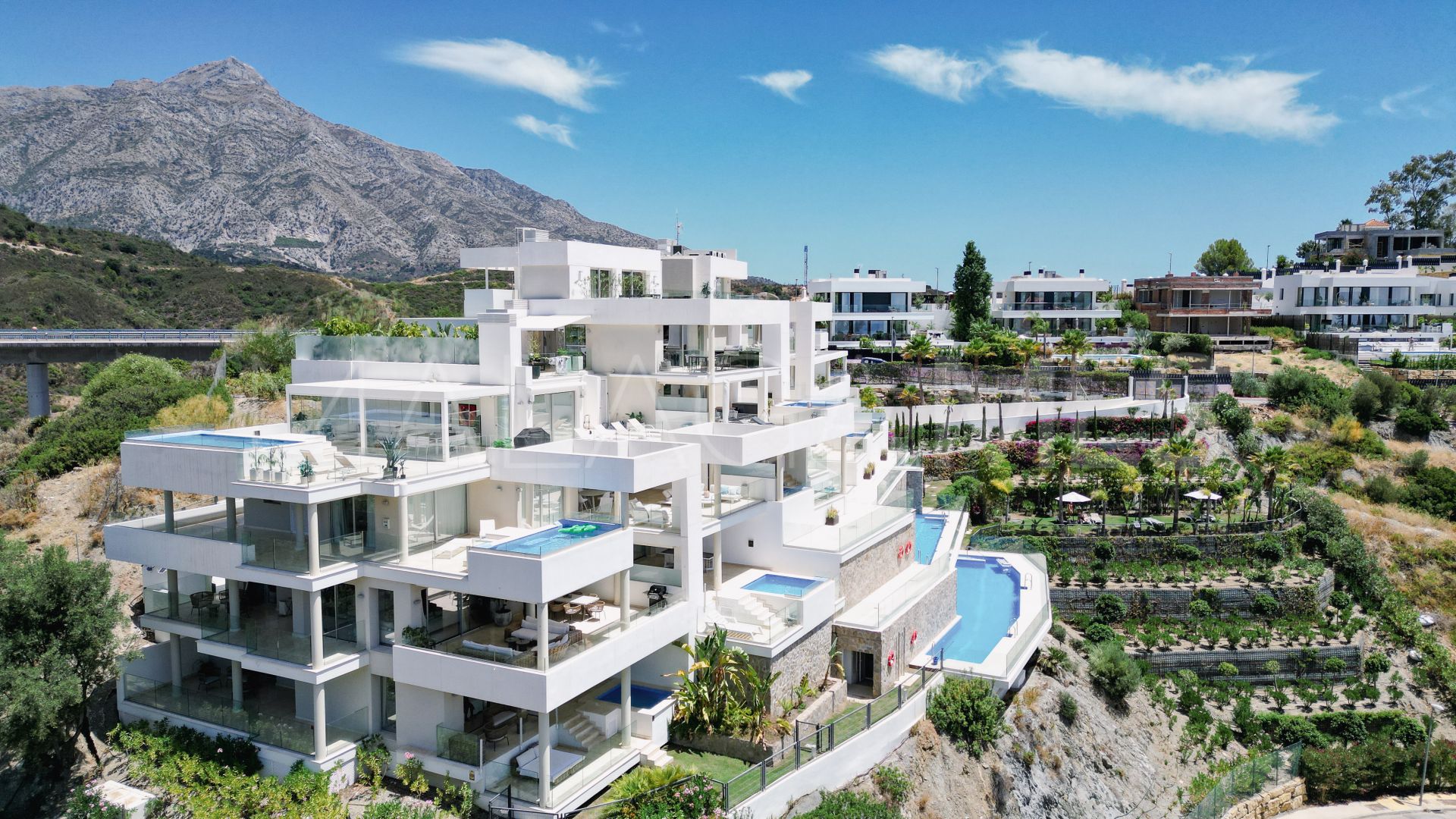 Duplex-wohnung for sale in La Morelia de Marbella