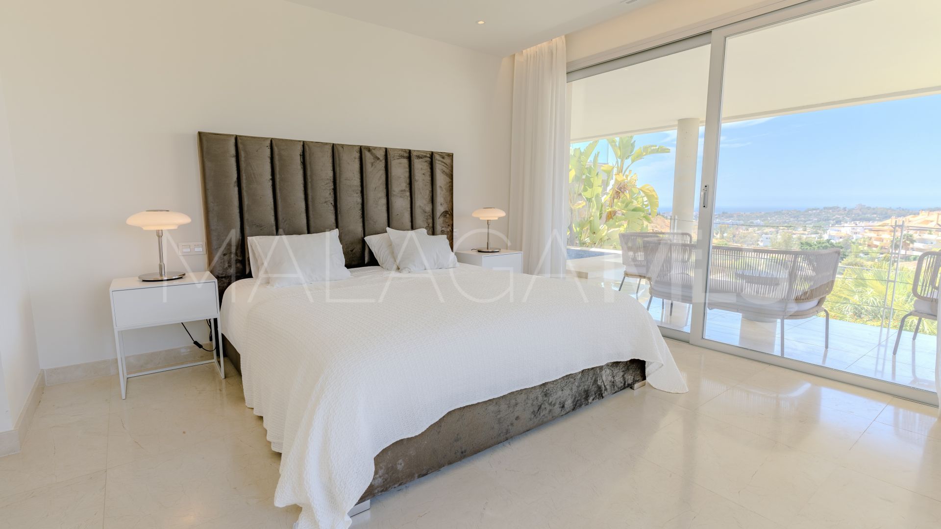 Duplex-wohnung for sale in La Morelia de Marbella