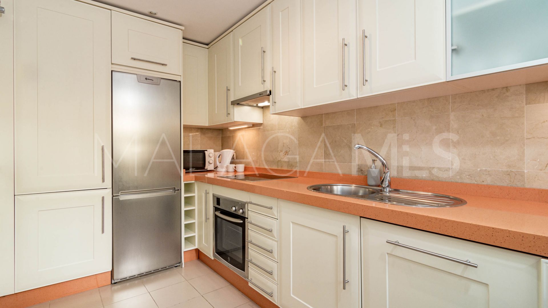 Nueva Andalucia, apartamento planta baja for sale de 2 bedrooms