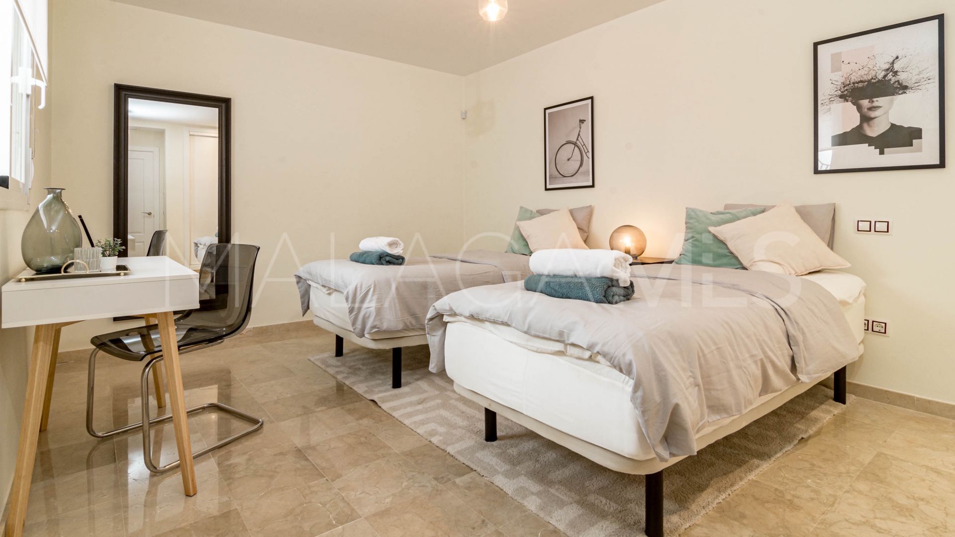 Nueva Andalucia, apartamento planta baja for sale de 2 bedrooms