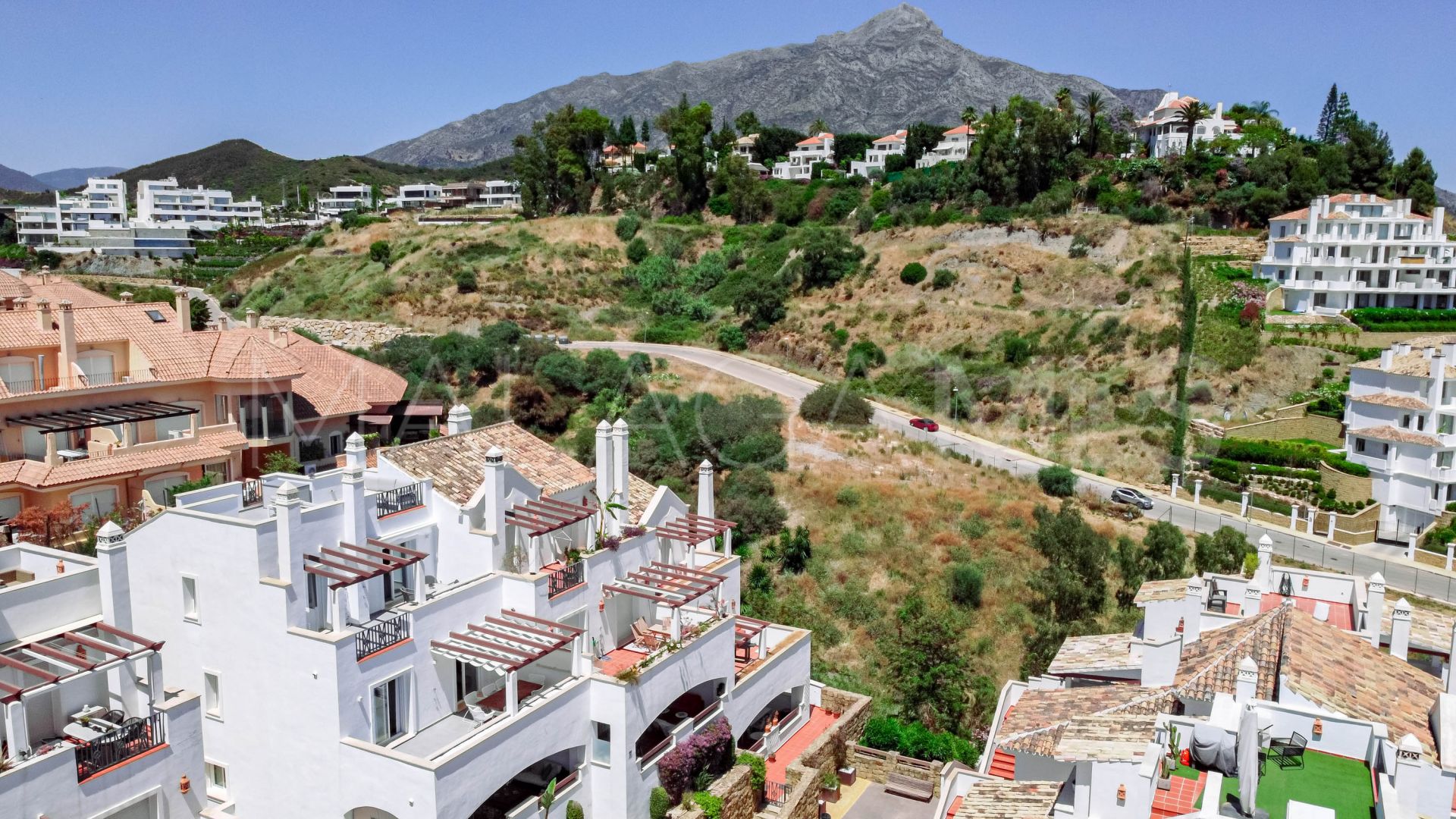 Nueva Andalucia, apartamento planta baja for sale de 2 bedrooms