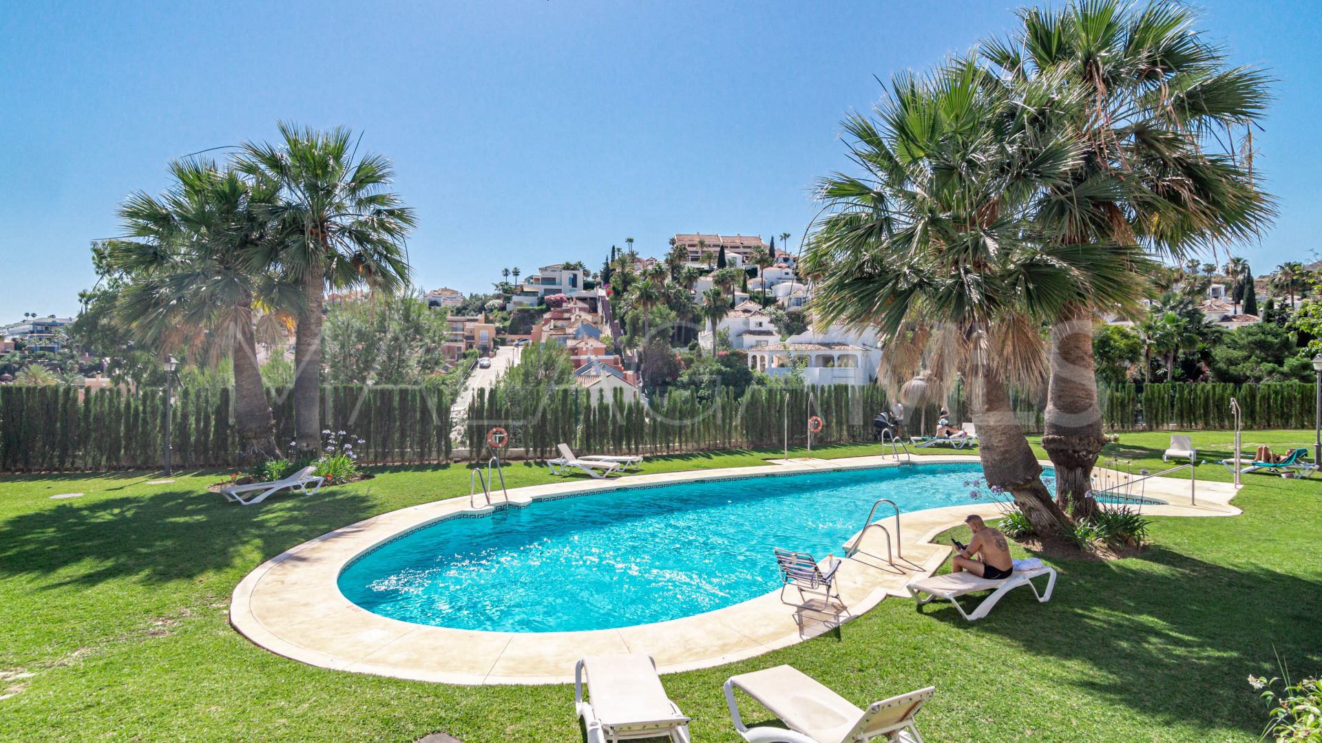 Erdgeschosswohnung for sale in Nueva Andalucia