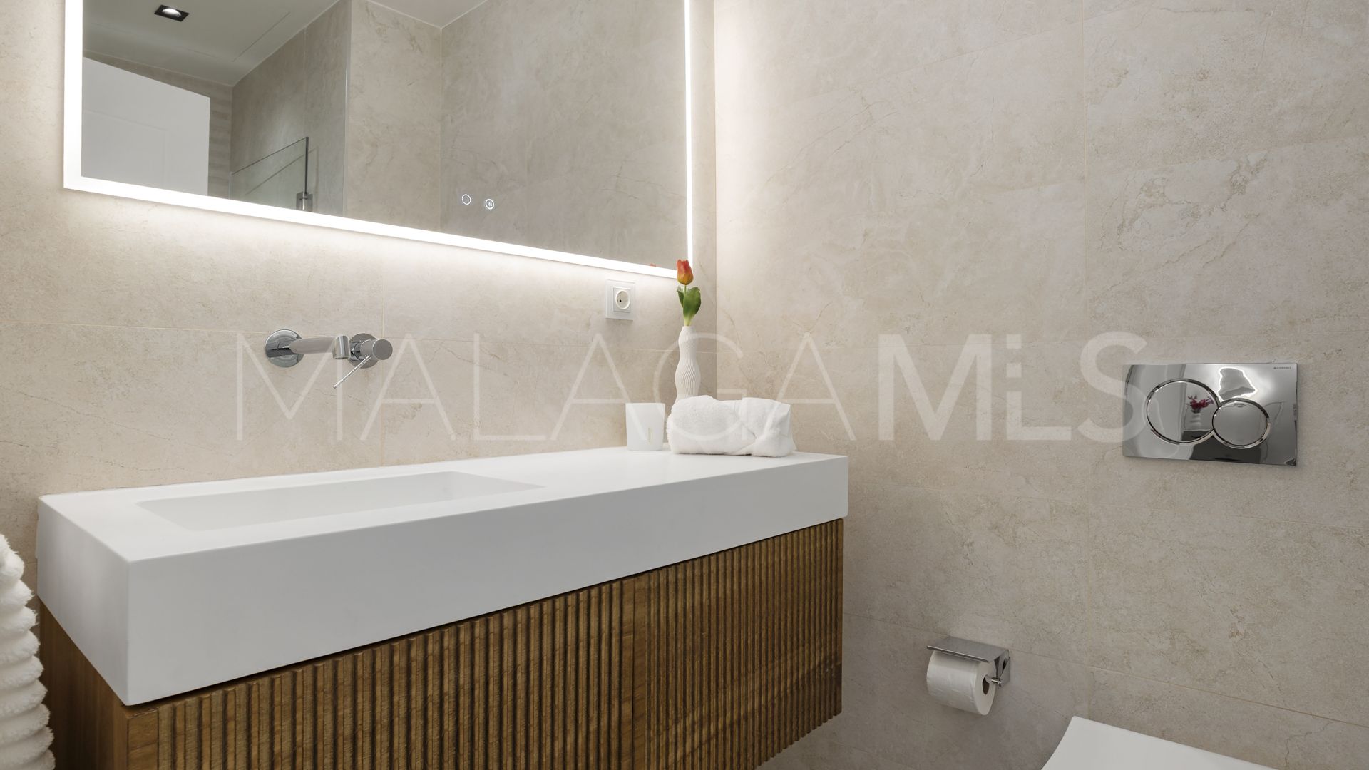 Zweistöckiges penthouse for sale in Nueva Andalucia