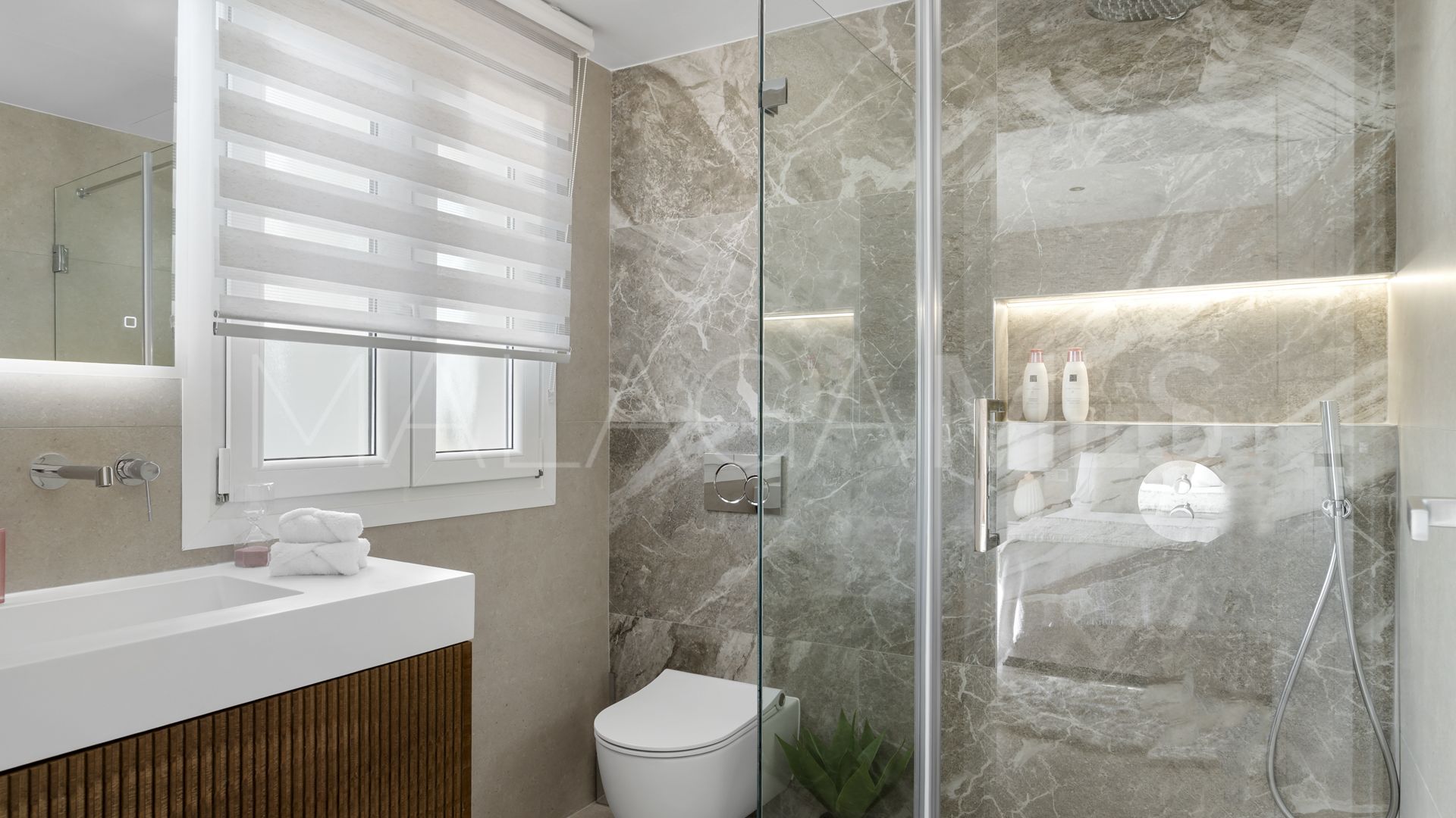Zweistöckiges penthouse for sale in Nueva Andalucia