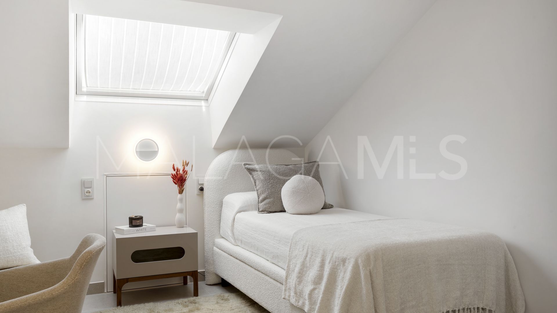 Zweistöckiges penthouse for sale in Nueva Andalucia