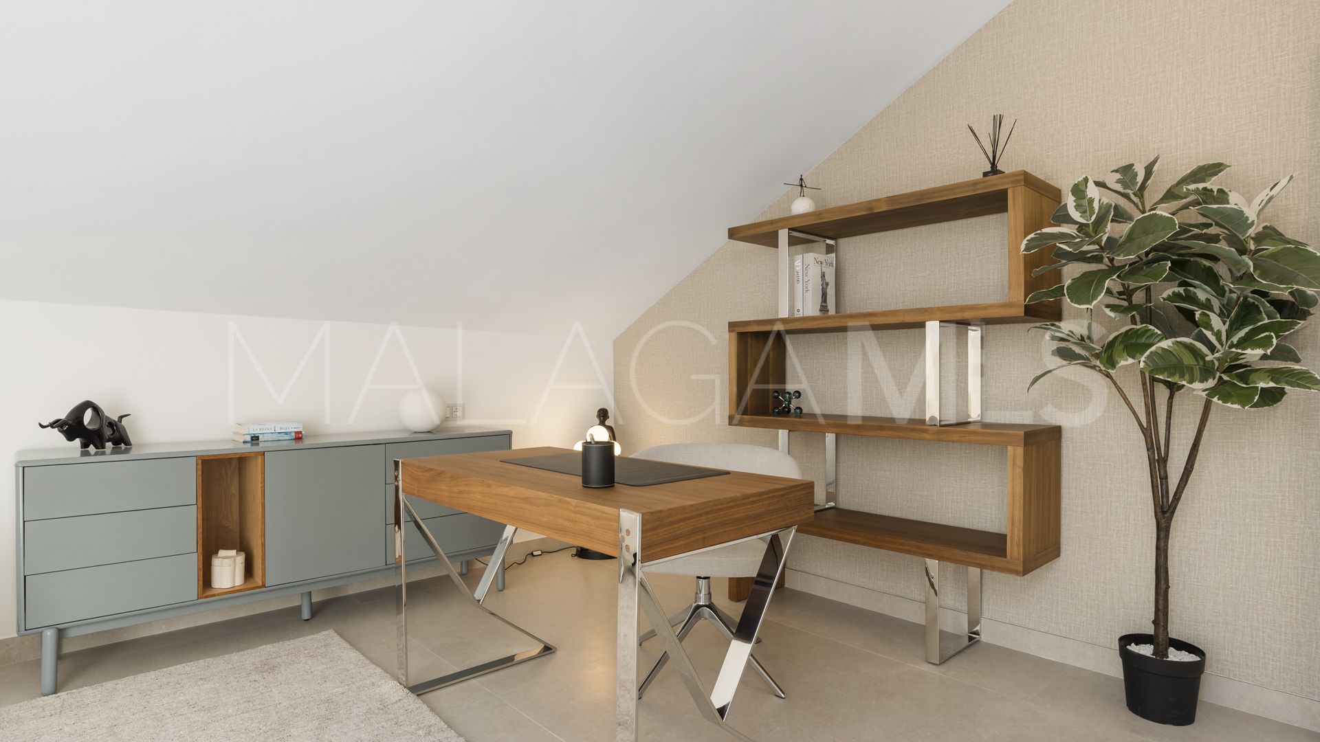 Zweistöckiges penthouse for sale in Nueva Andalucia