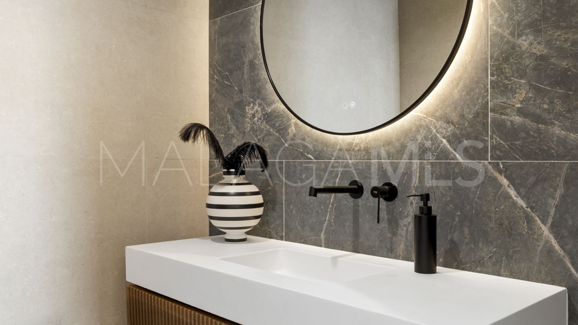 Zweistöckiges penthouse for sale in Nueva Andalucia