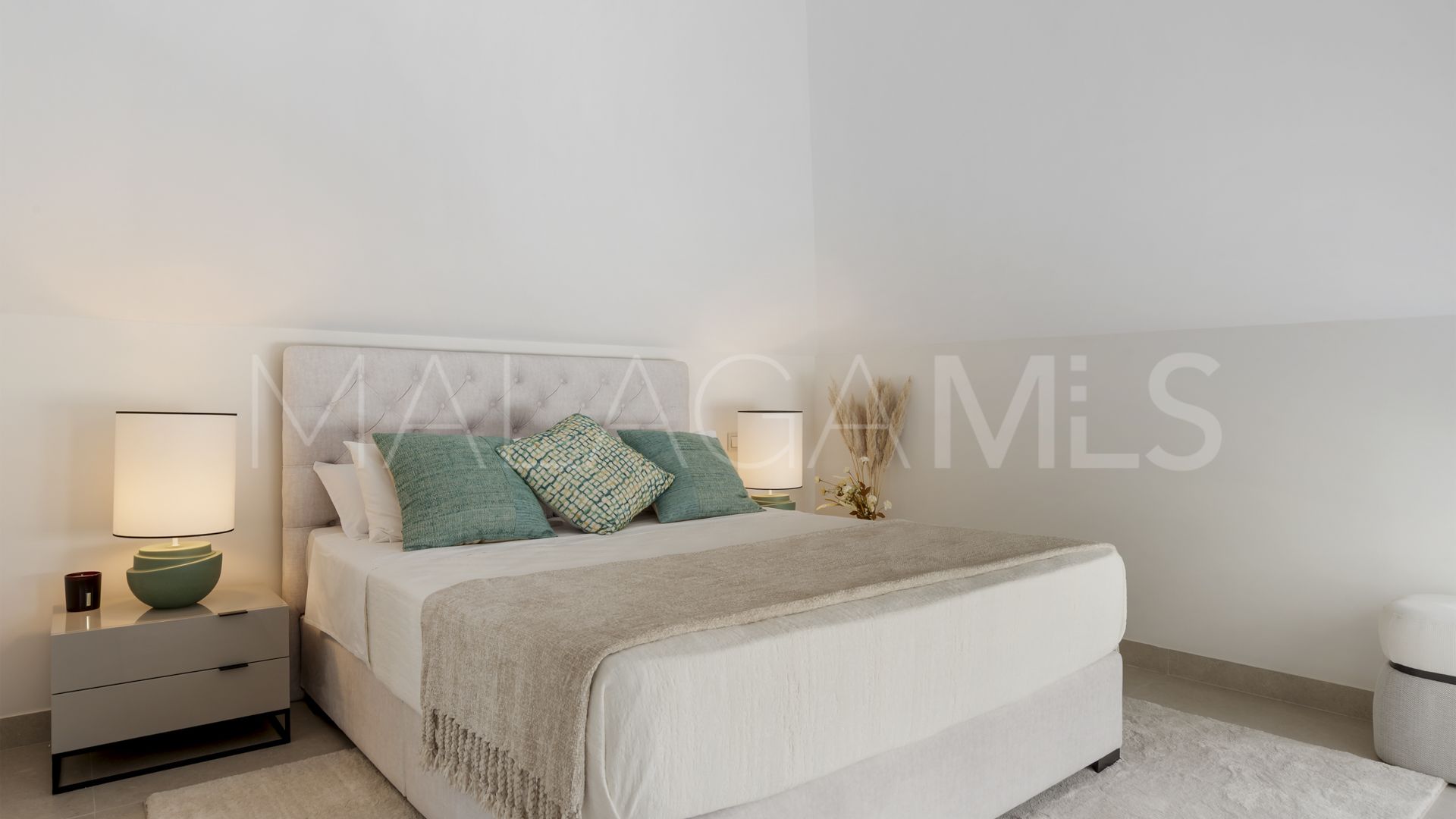 Zweistöckiges penthouse for sale in Nueva Andalucia
