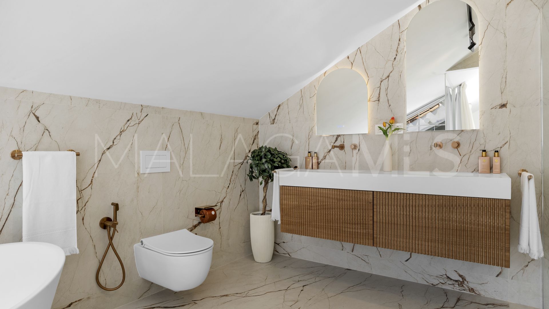 Zweistöckiges penthouse for sale in Nueva Andalucia