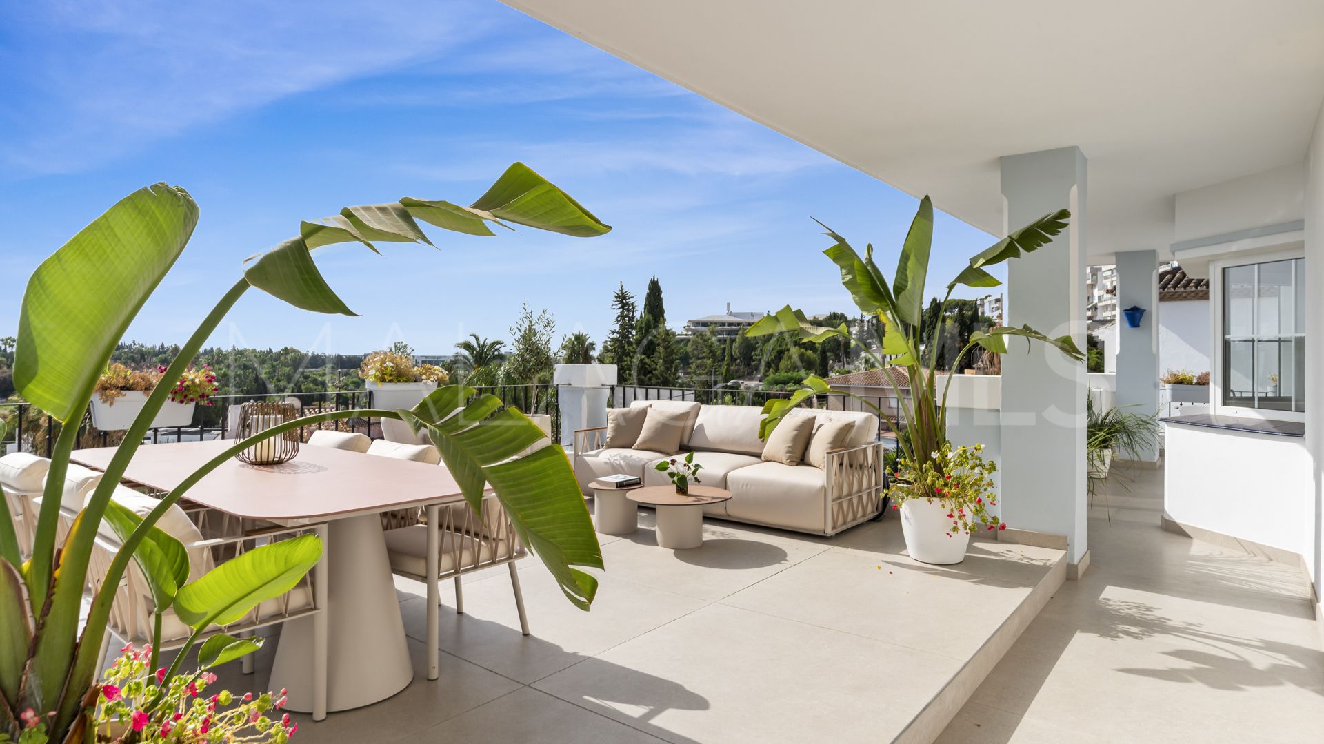 Zweistöckiges penthouse for sale in Nueva Andalucia