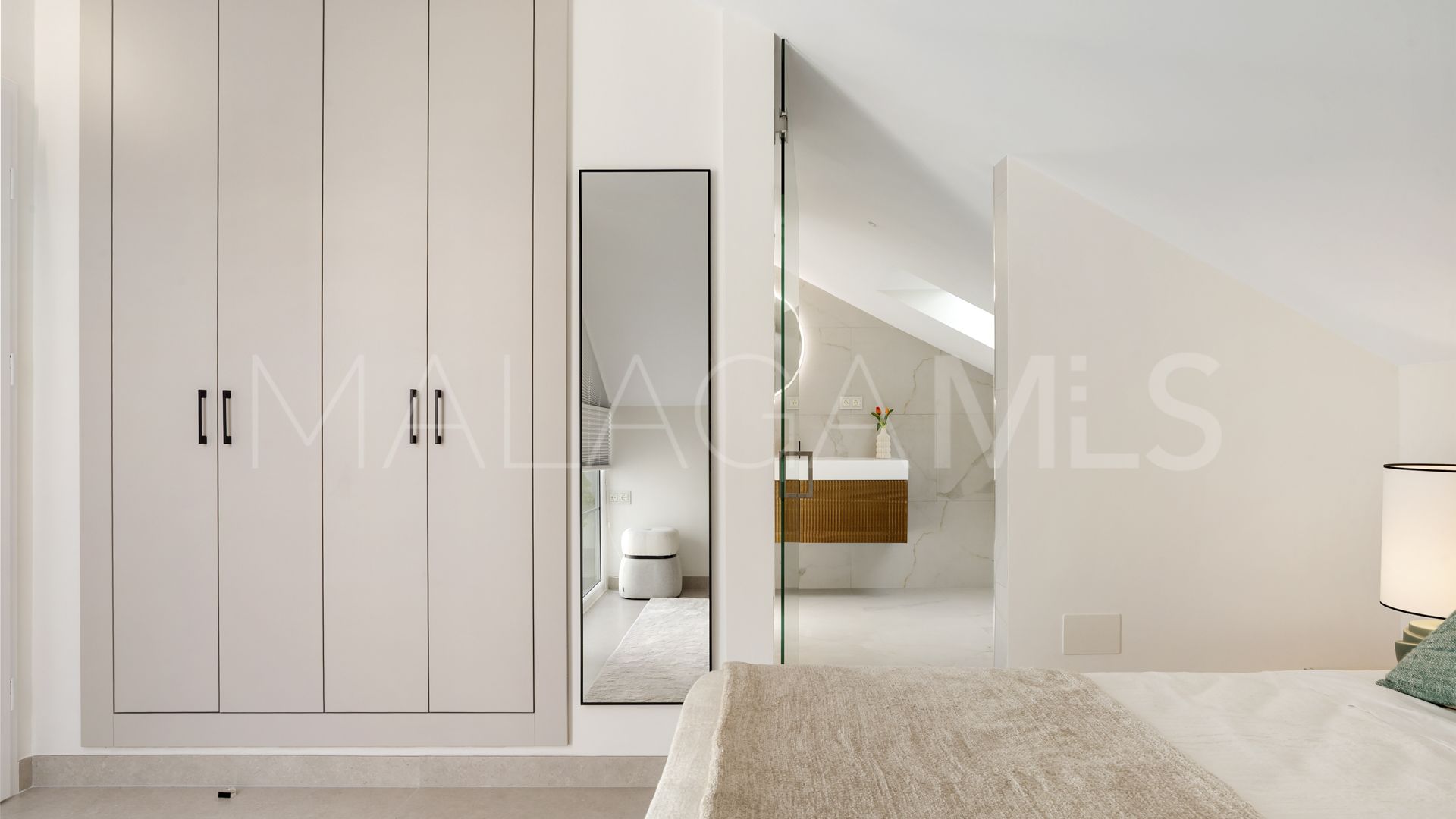 Zweistöckiges penthouse for sale in Nueva Andalucia