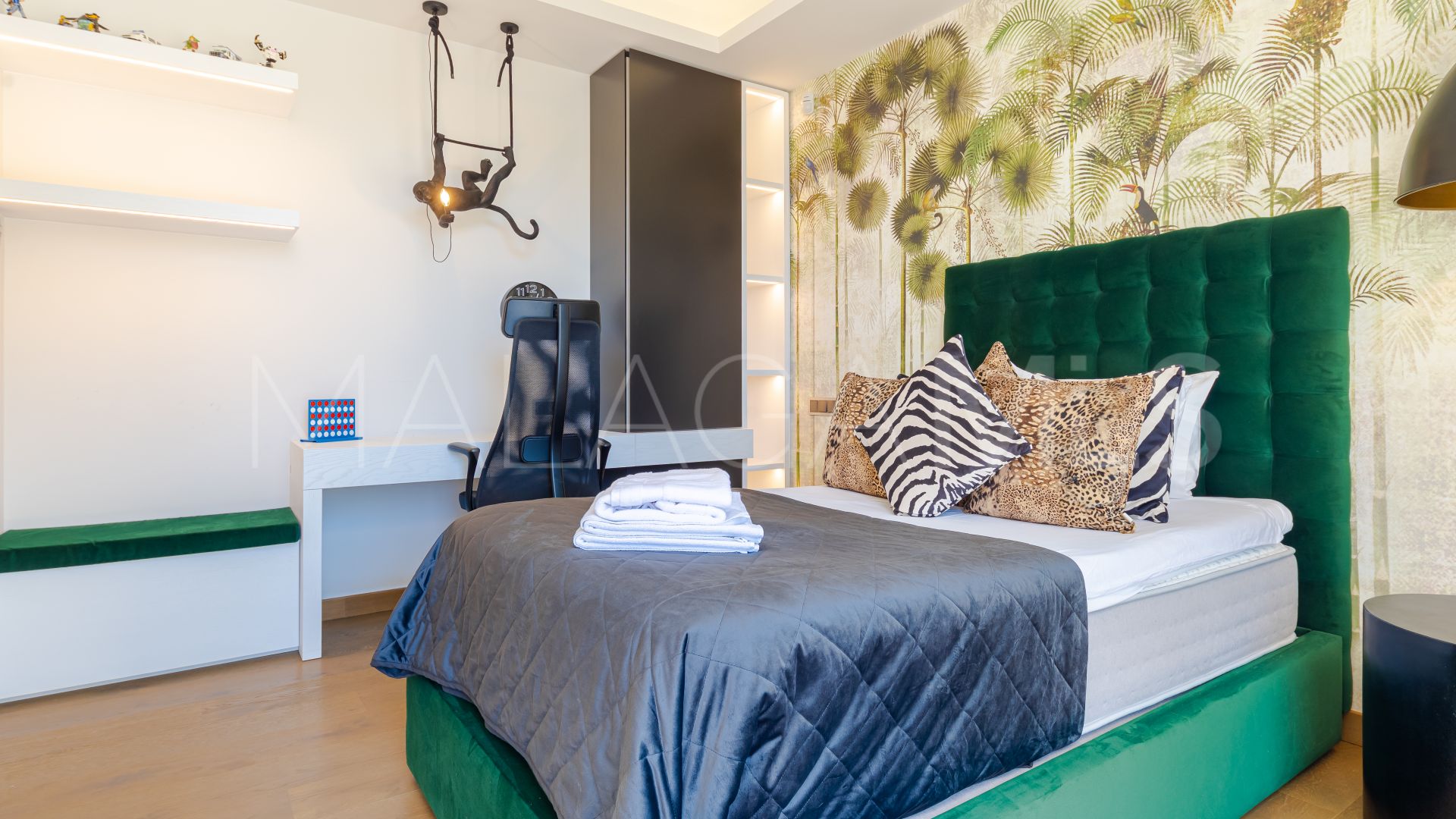 Villa for sale in Nueva Andalucia