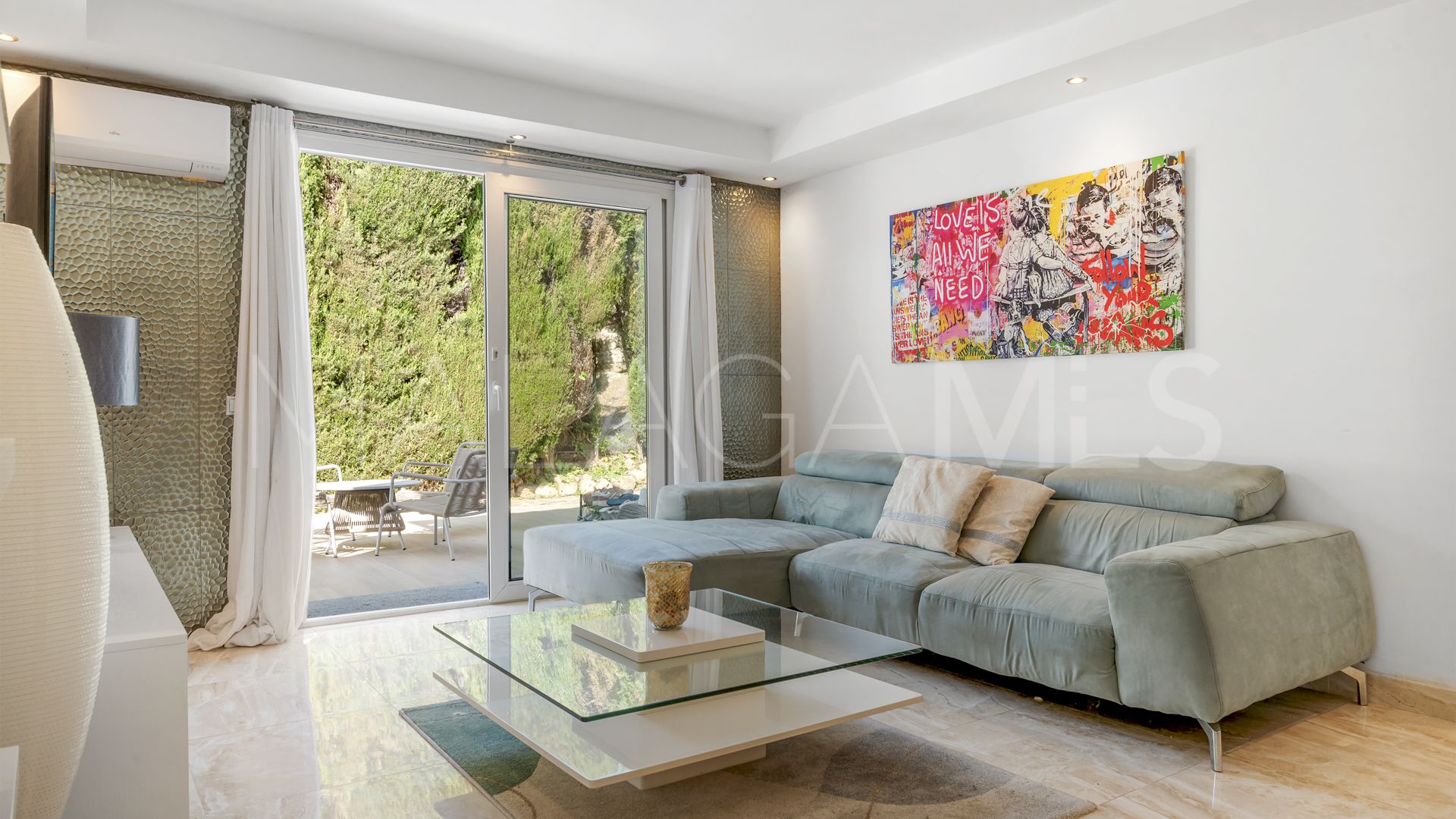 Hus i byn for sale in Marbella Öst