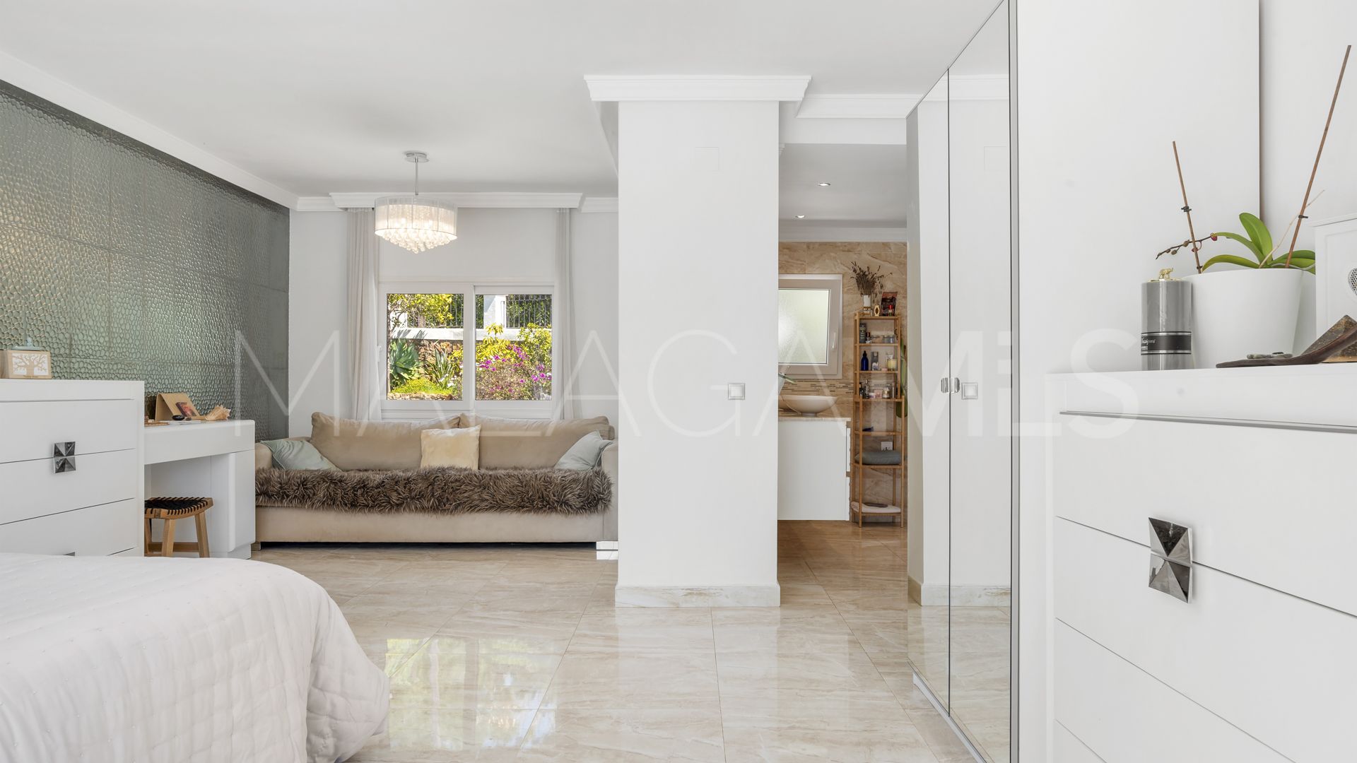 Hus i byn for sale in Marbella Öst