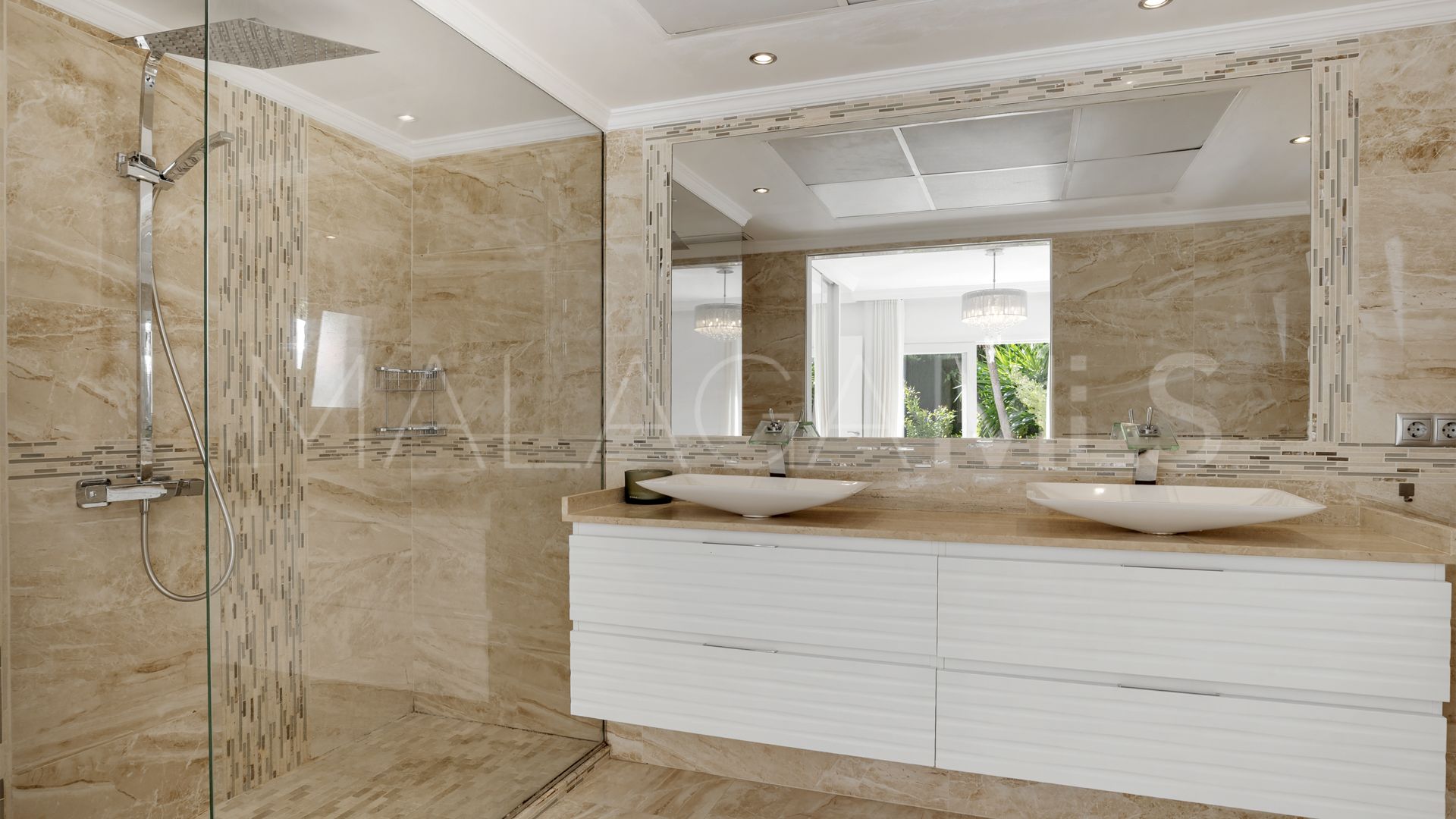 Hus i byn for sale in Marbella Öst