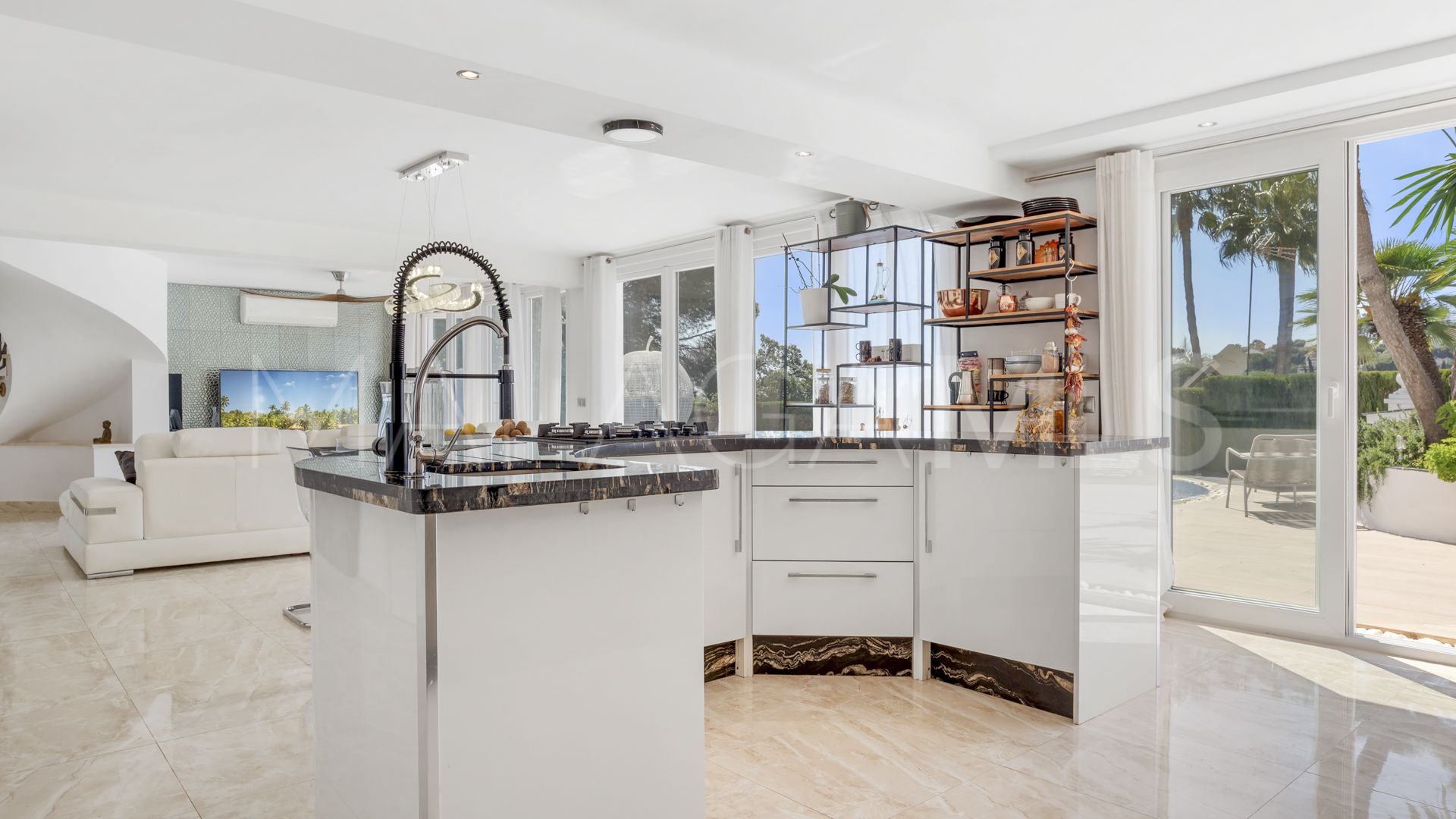 Hus i byn for sale in Marbella Öst