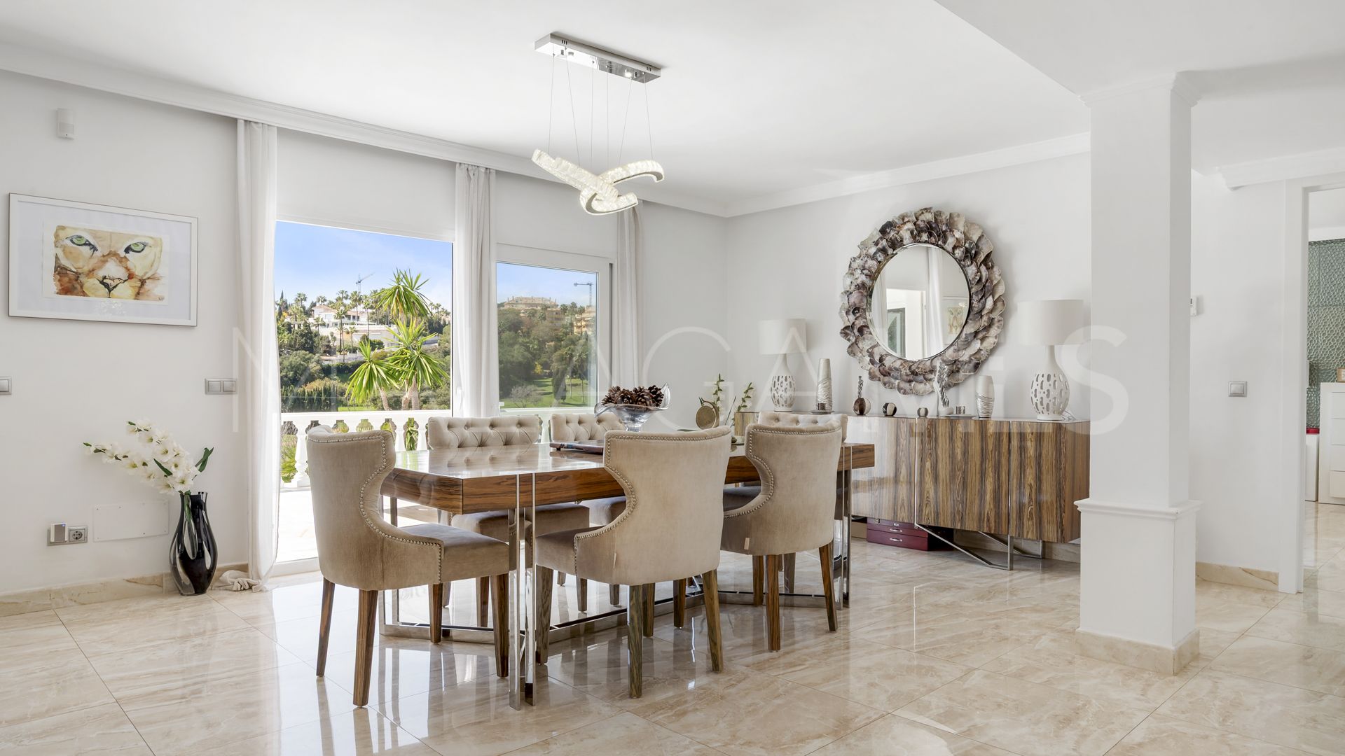 Hus i byn for sale in Marbella Öst