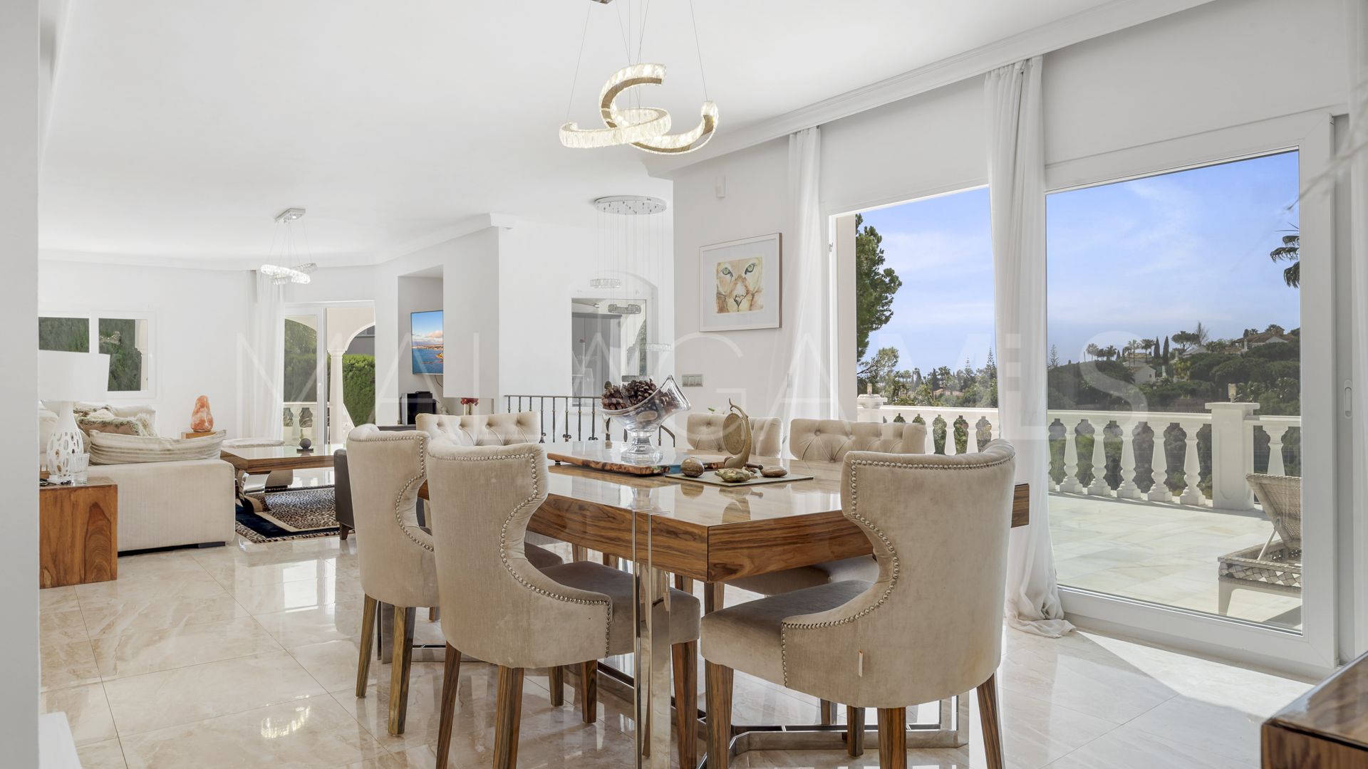 Hus i byn for sale in Marbella Öst