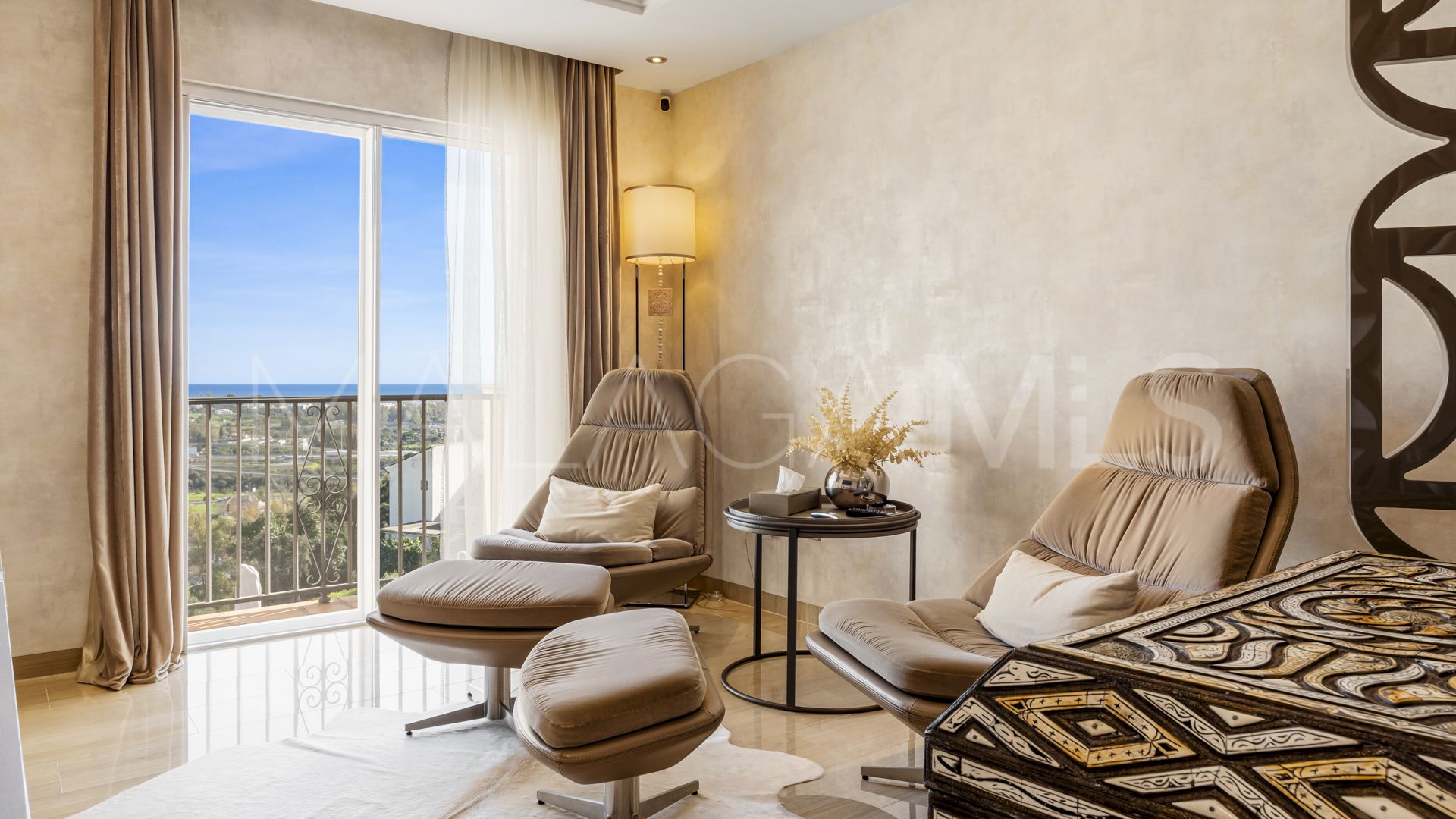 Duplex penthouse for sale in Los Almendros