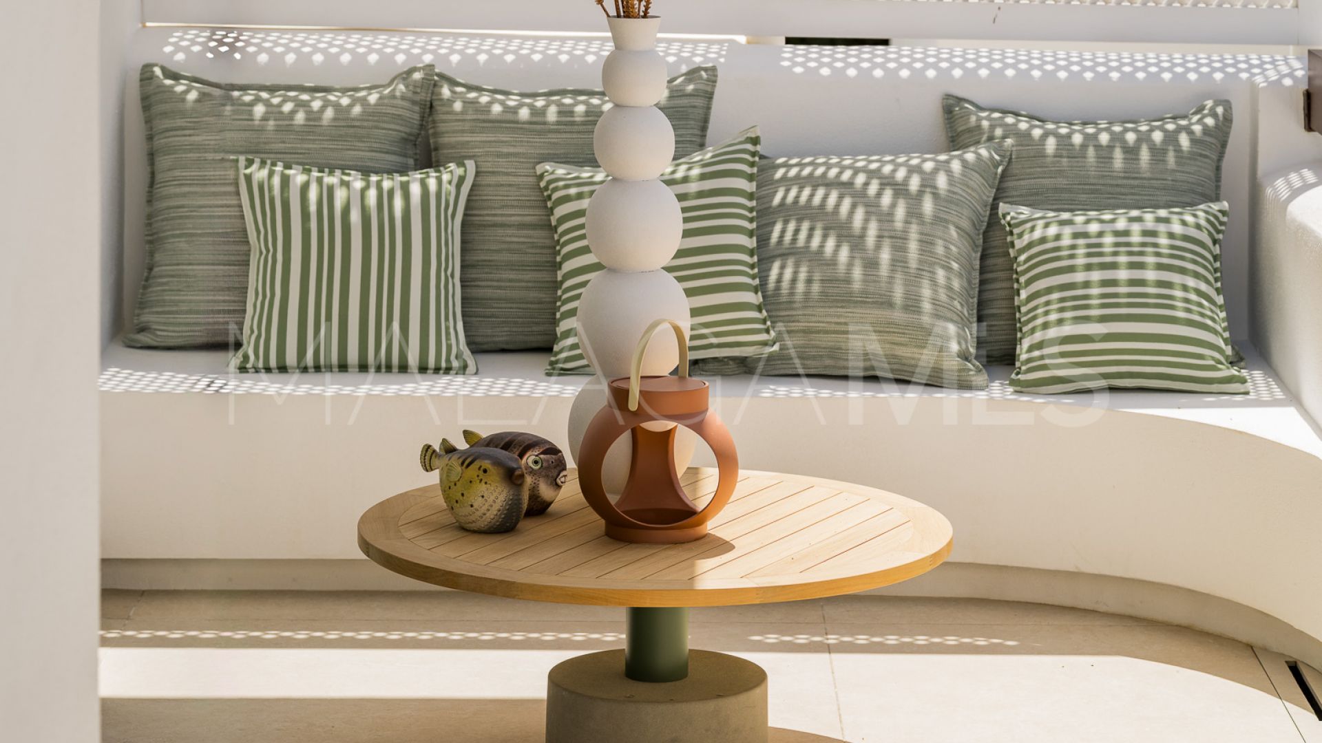 Buy apartamento with 3 bedrooms in Los Monteros Palm Beach