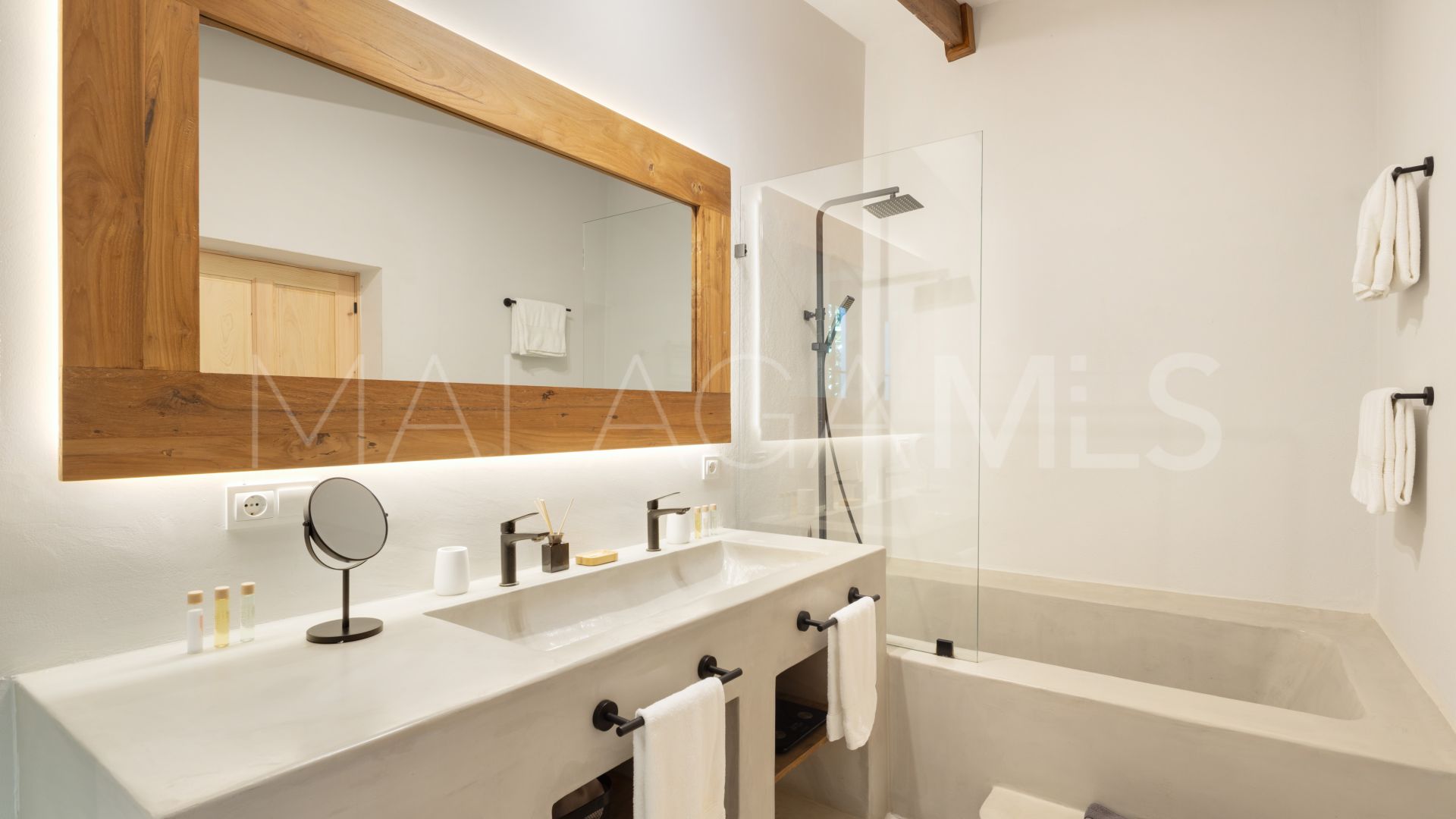 Villa for sale in Guadalmina Alta