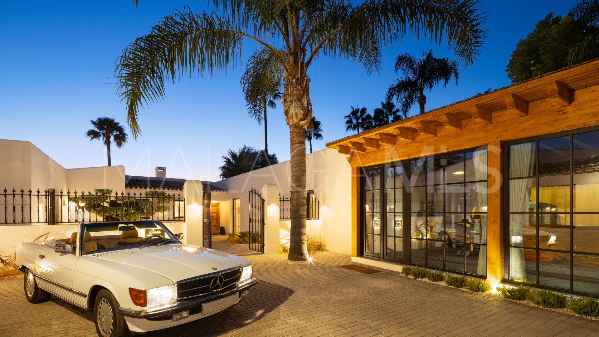 Villa for sale in Guadalmina Alta