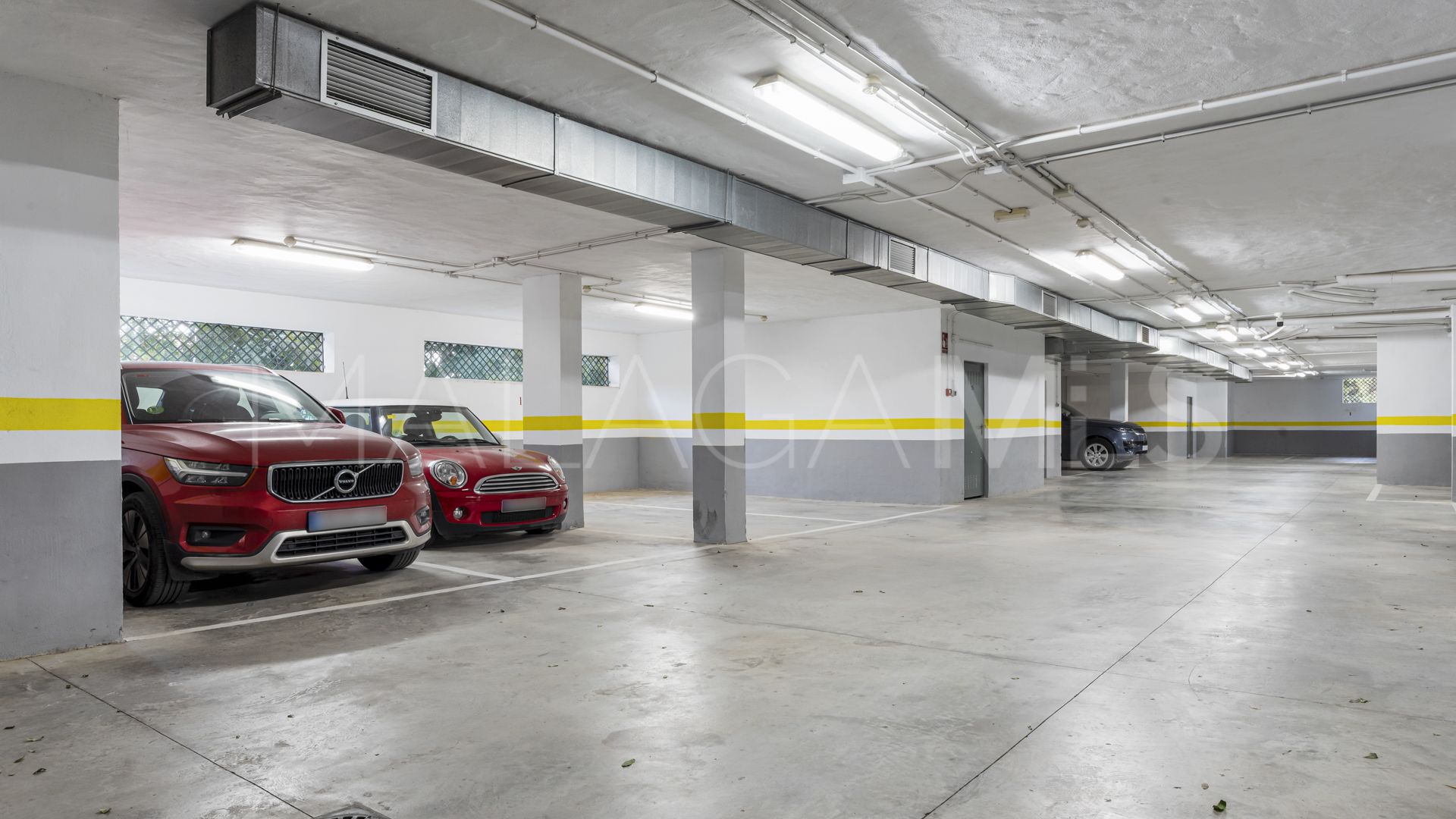 Duplex penthouse for sale in Monte Halcones