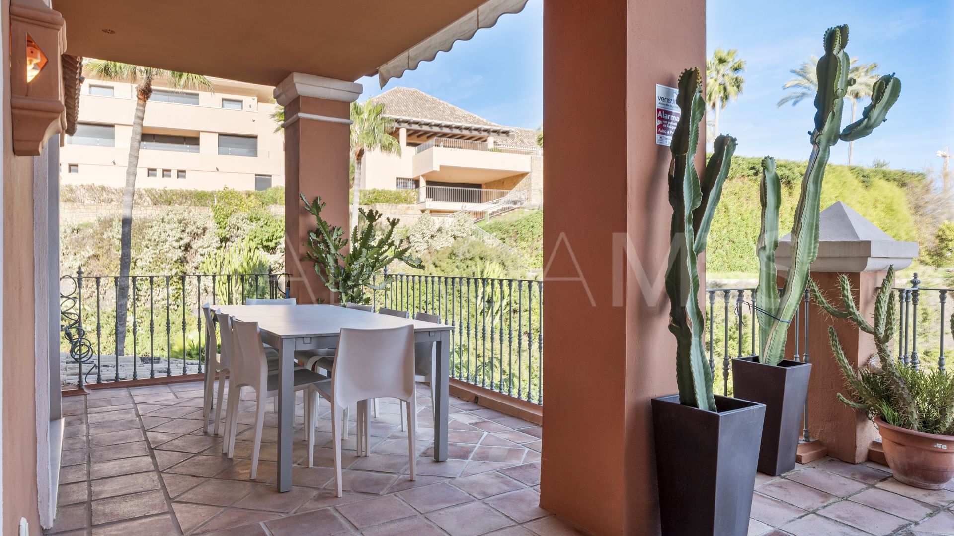 Duplex penthouse for sale in Monte Halcones