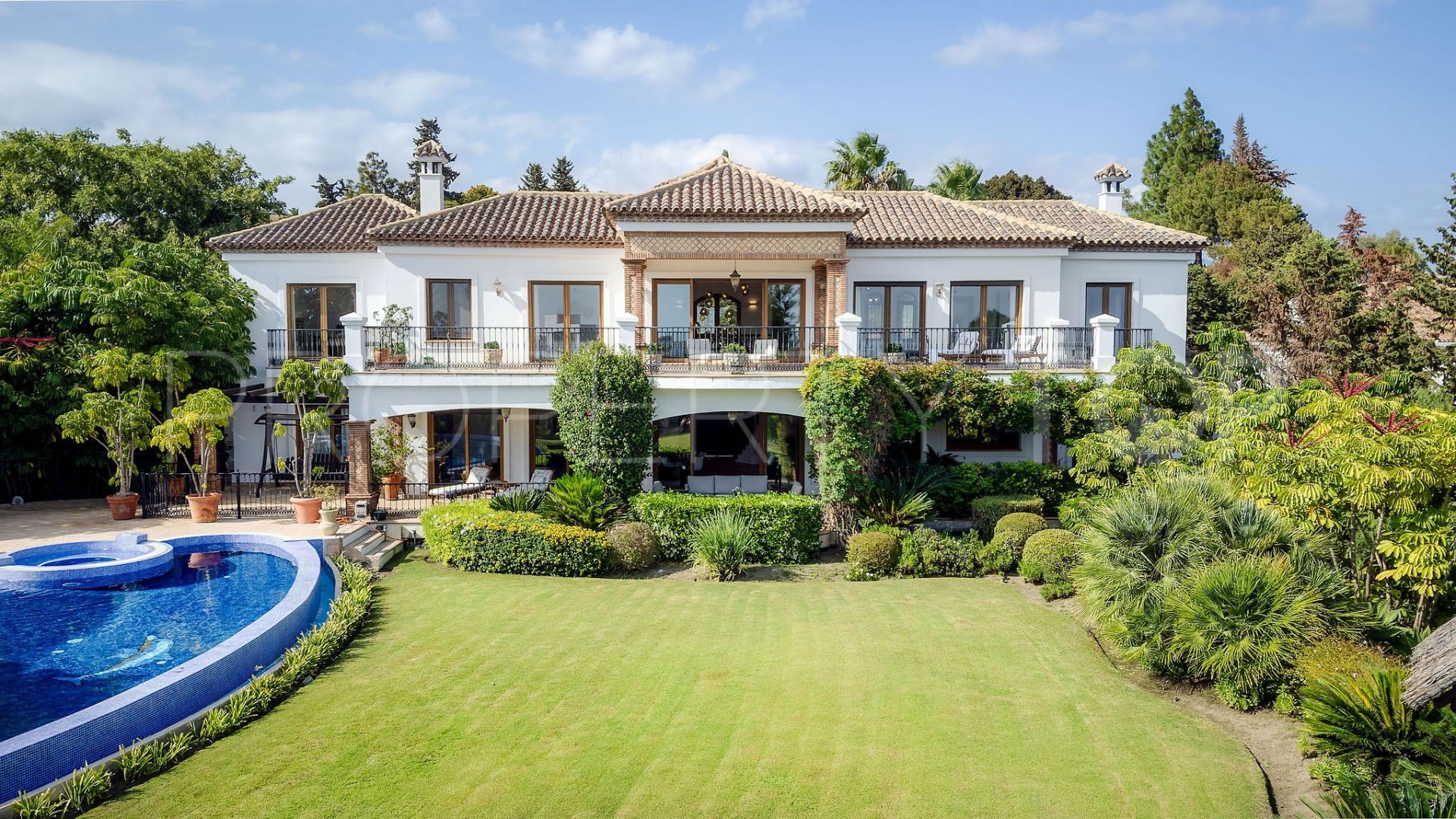 6 bedrooms Estepona East villa for sale