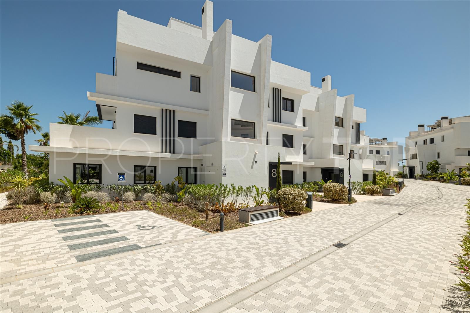 Apartamento planta baja a la venta en Estepona Hills