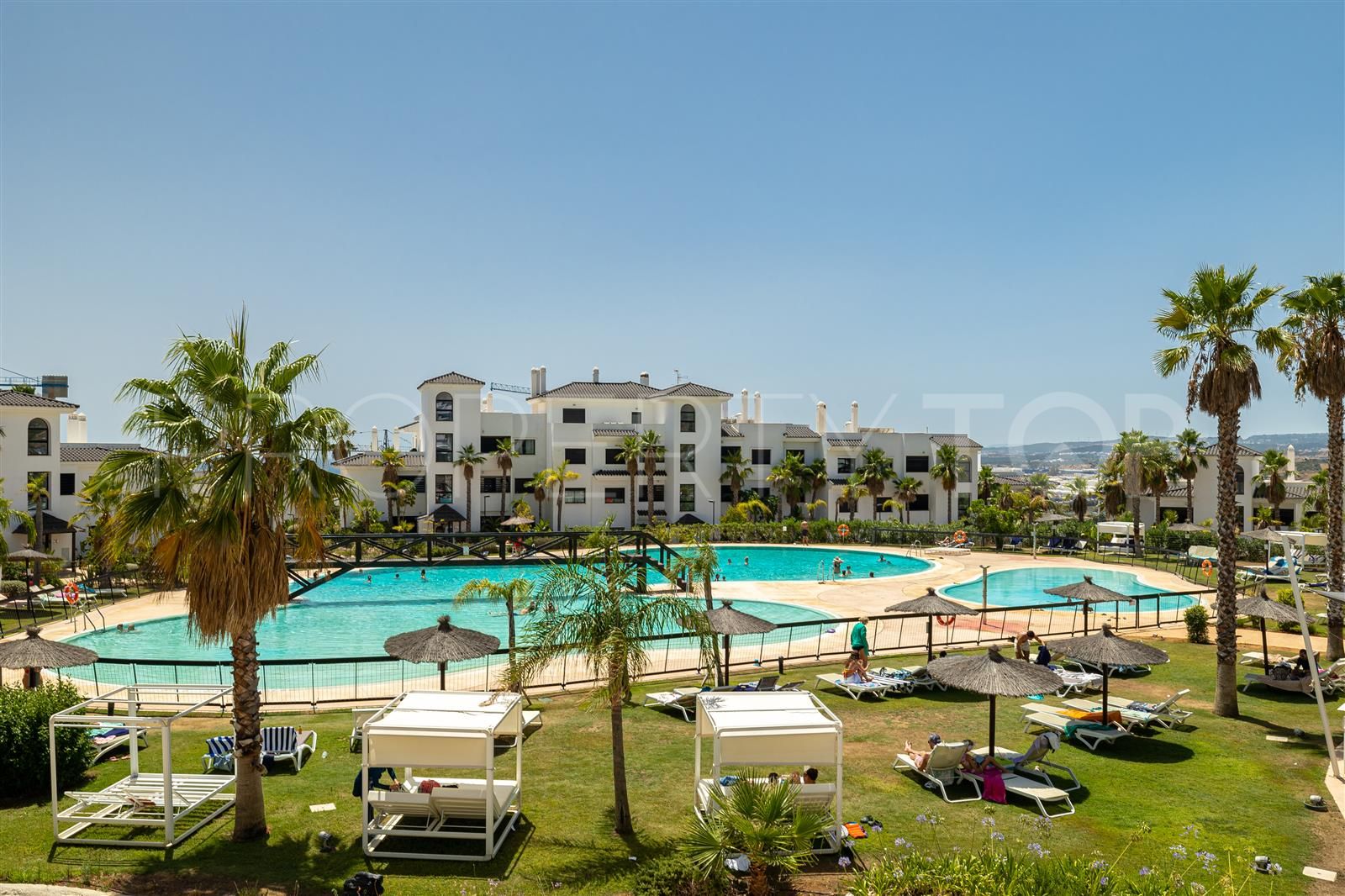 Apartamento planta baja a la venta en Estepona Hills