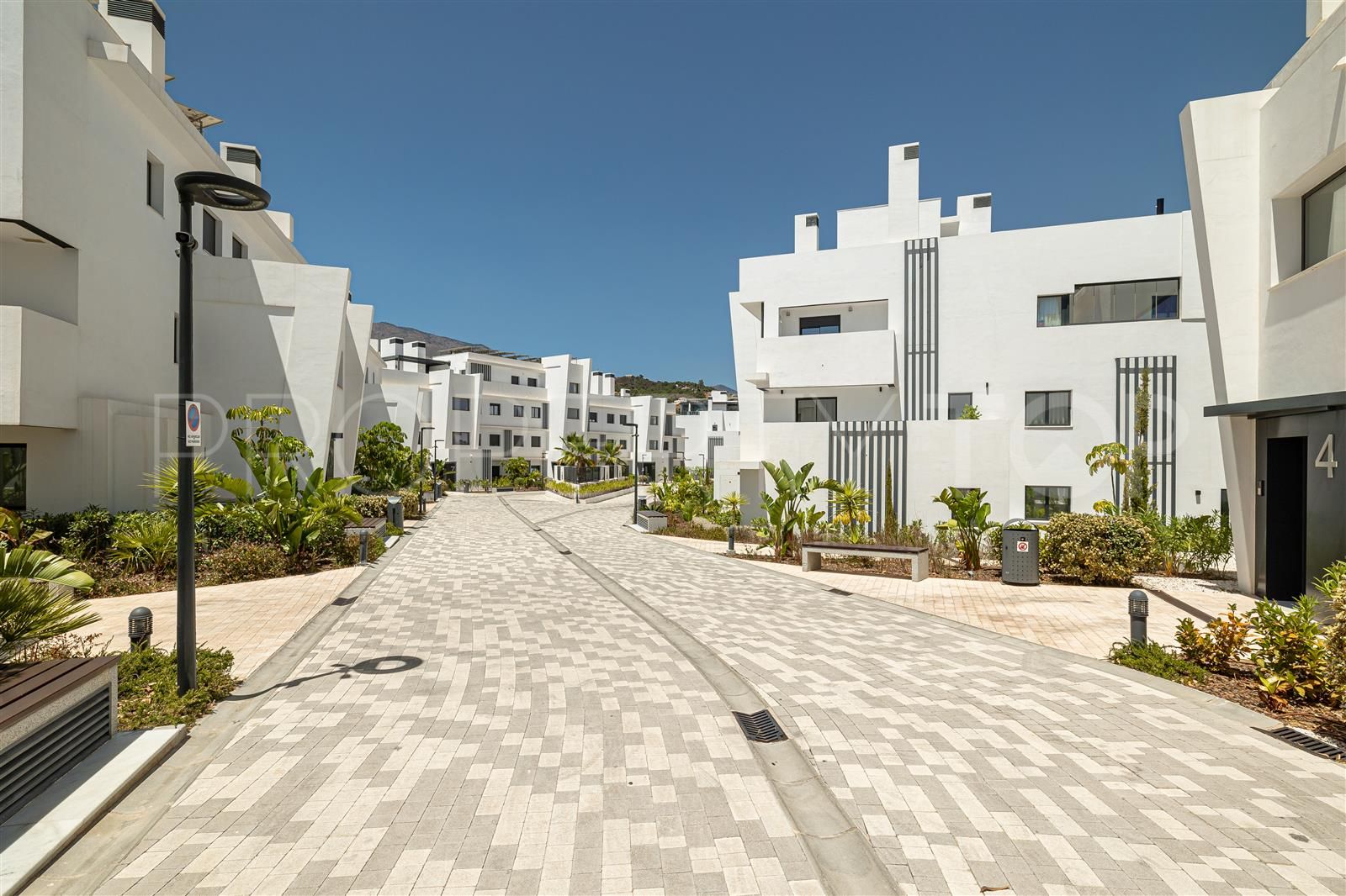 Apartamento planta baja a la venta en Estepona Hills