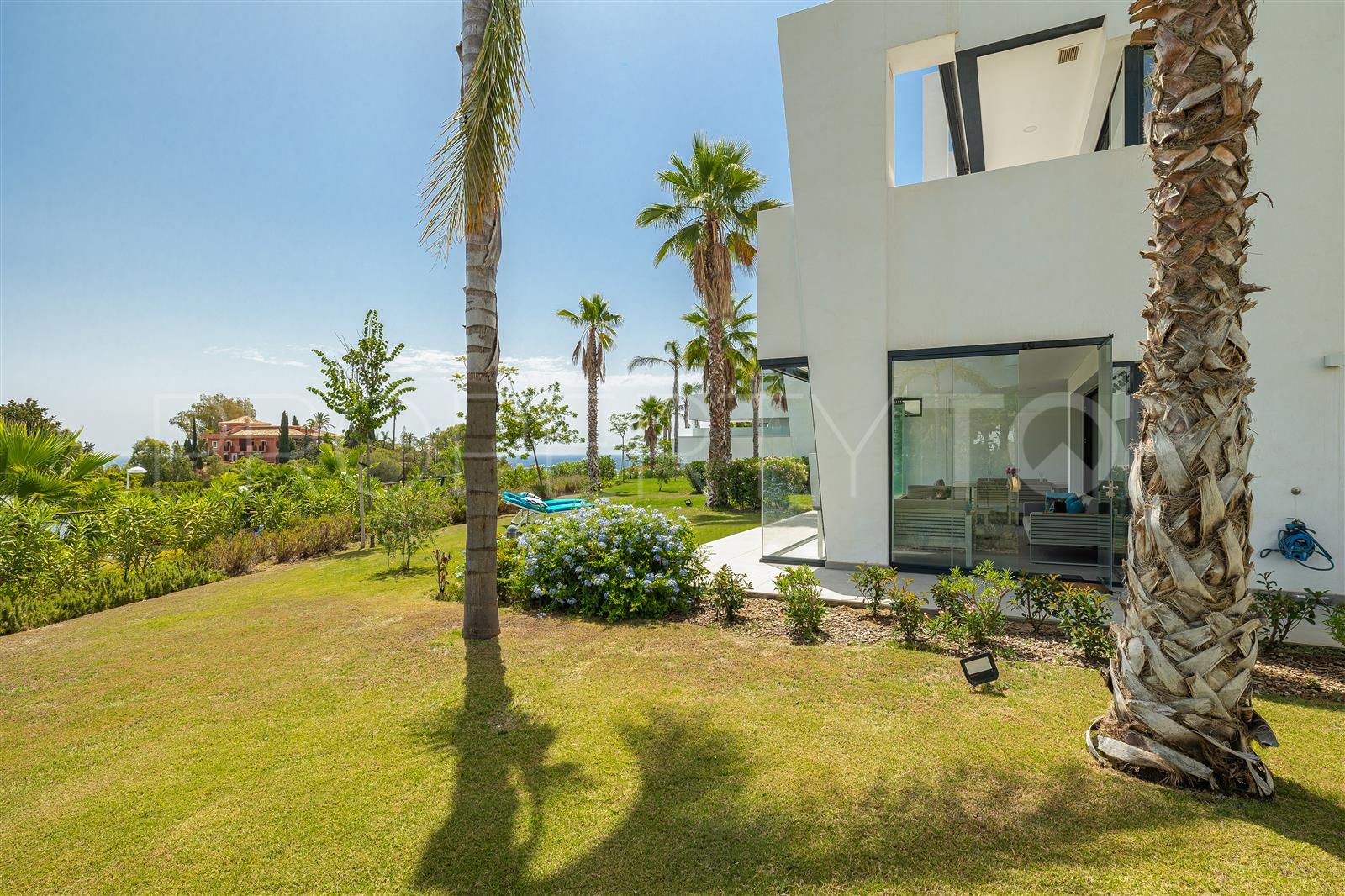 Apartamento planta baja a la venta en Estepona Hills