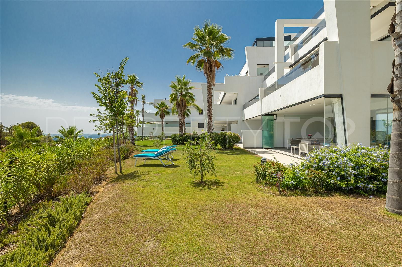 Apartamento planta baja a la venta en Estepona Hills