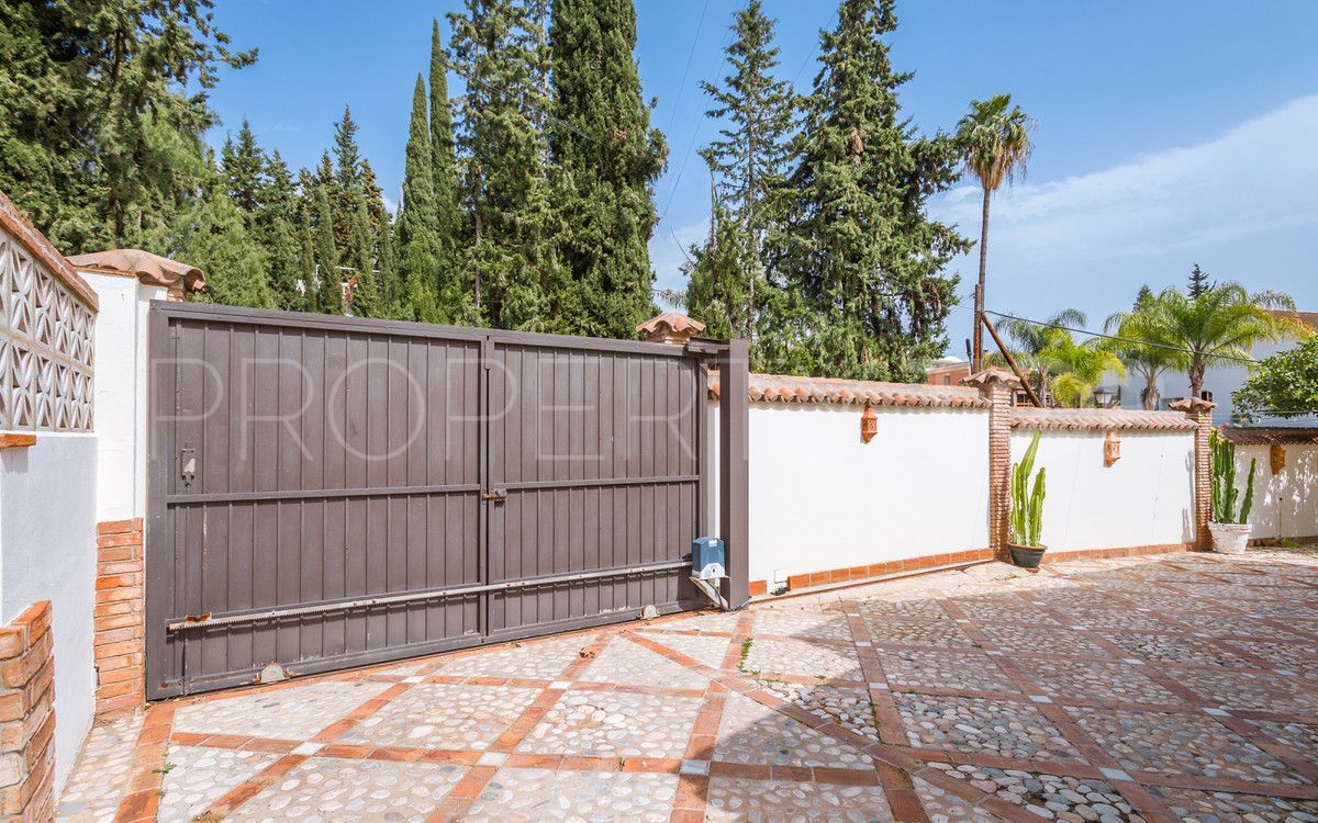 For sale Nueva Andalucia villa