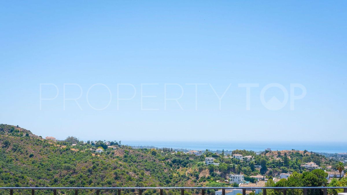 For sale penthouse in La Quinta with 3 bedrooms