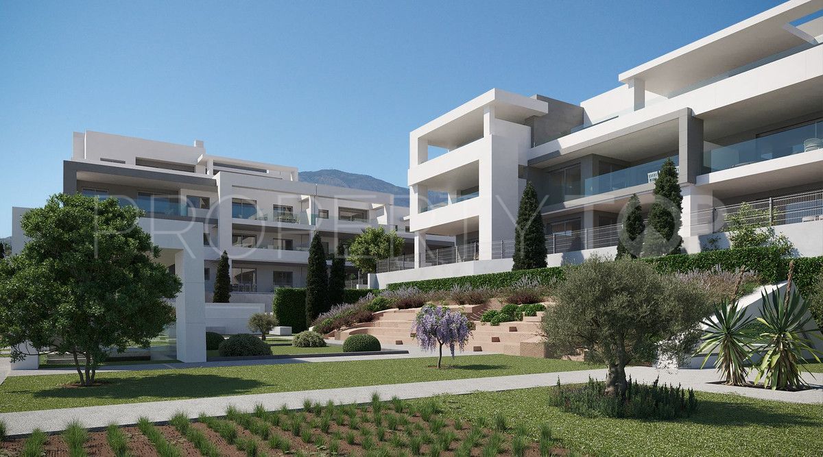 Buy 2 bedrooms ground floor apartment in Estepona