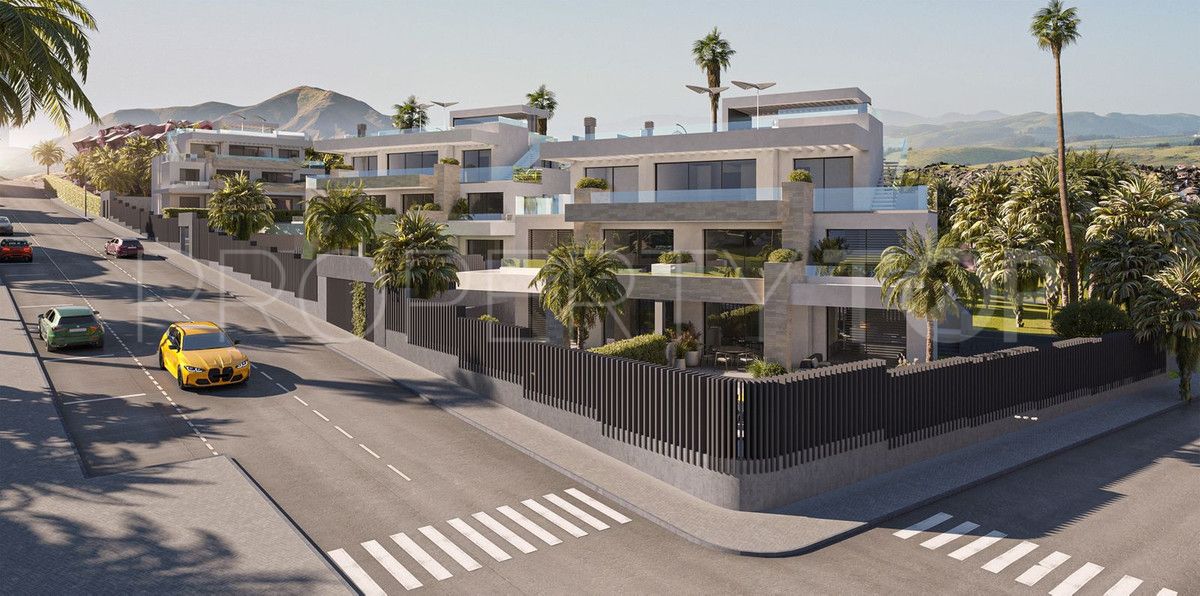 Comprar apartamento planta baja con 2 dormitorios en Estepona