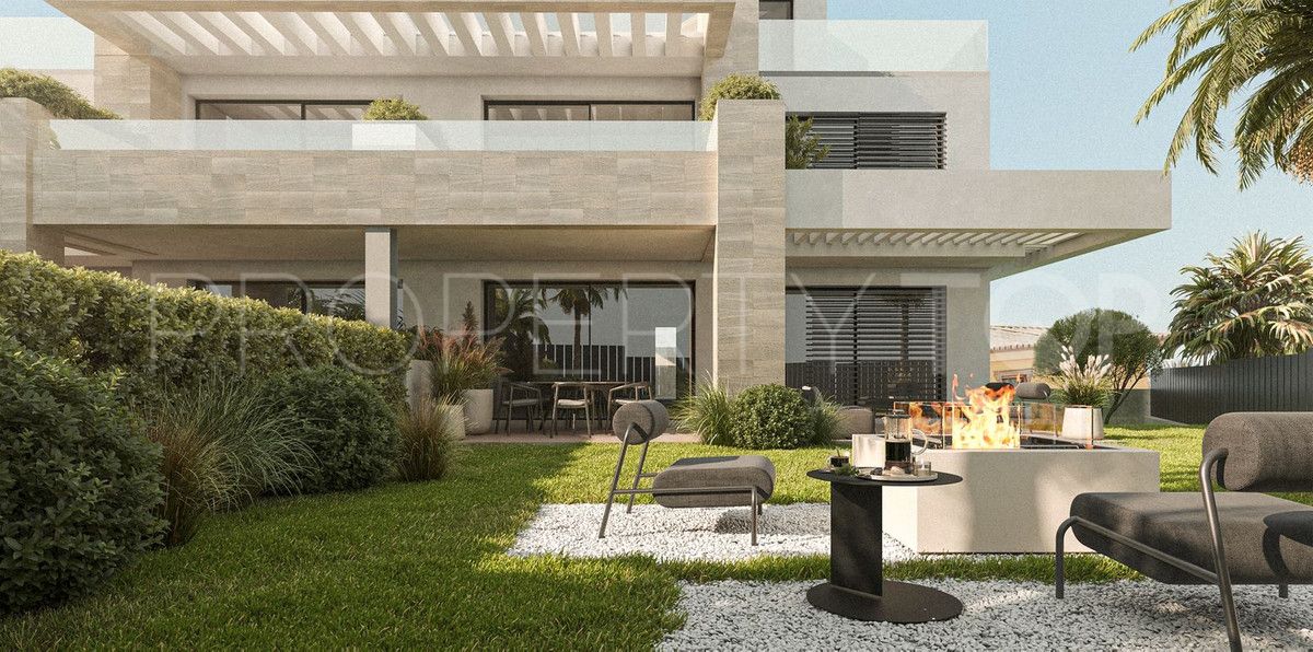 Comprar apartamento planta baja con 2 dormitorios en Estepona