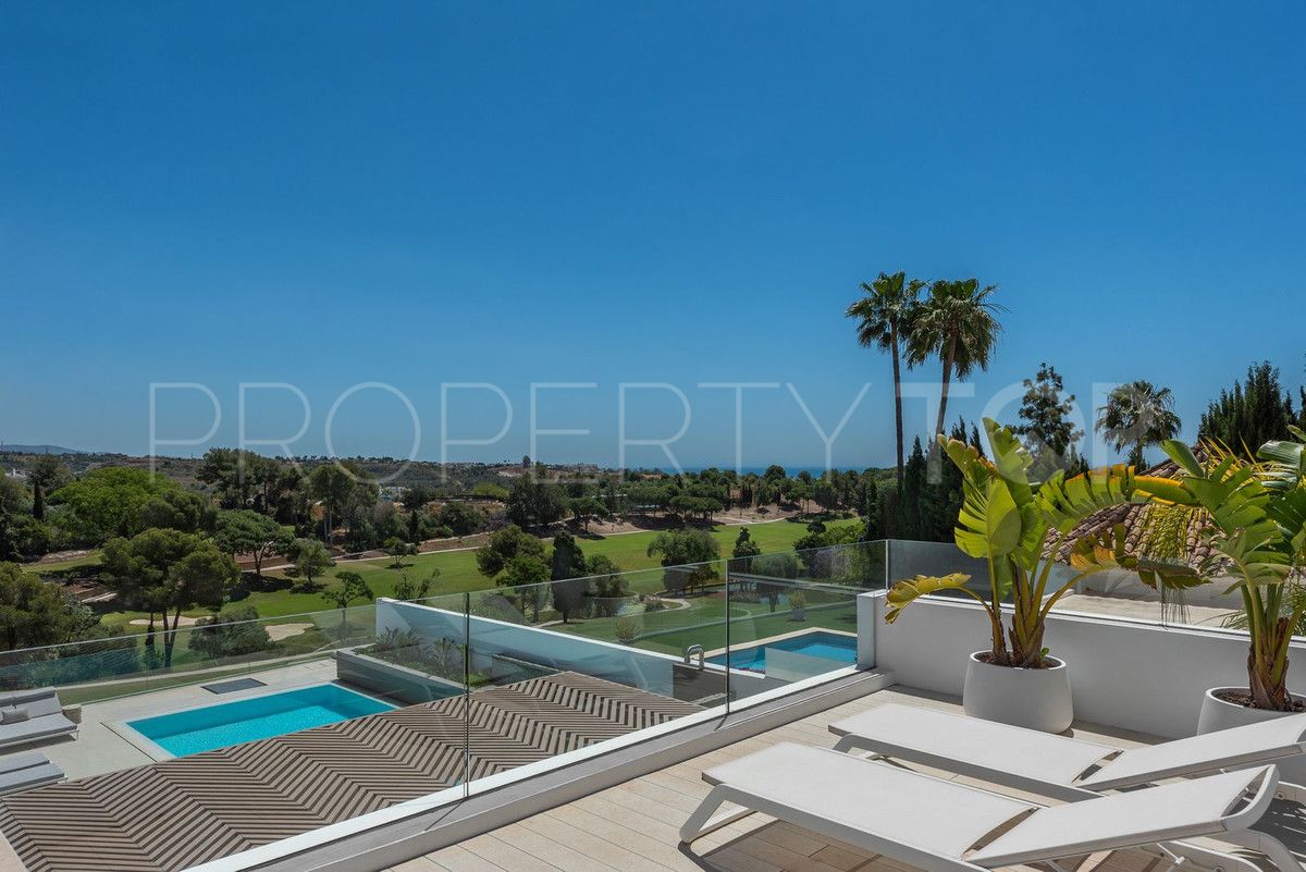 Buy villa in Nueva Andalucia with 5 bedrooms