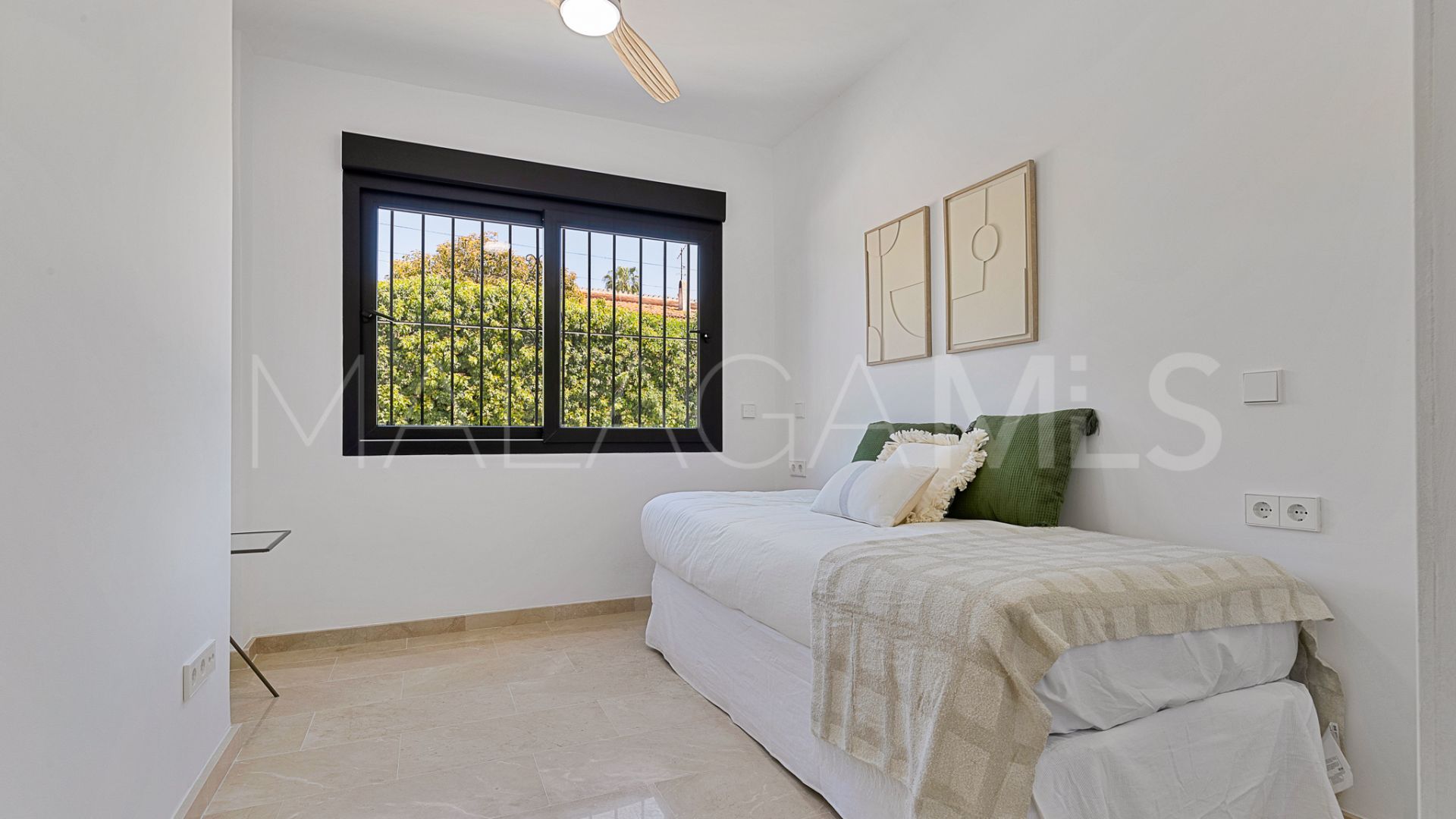 Radhus for sale in Guadalmina Baja