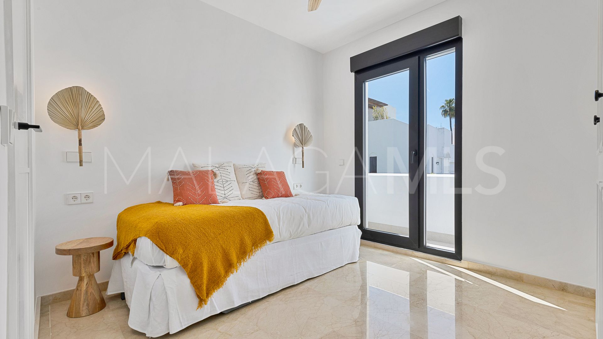 Radhus for sale in Guadalmina Baja