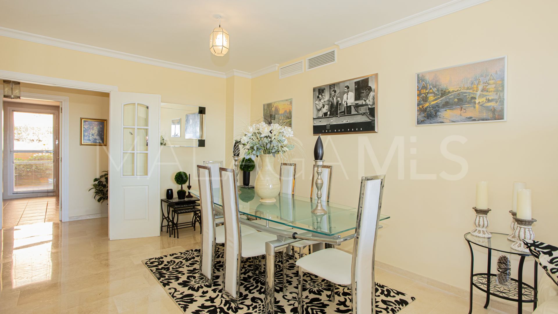 Lägenhet for sale in Elviria