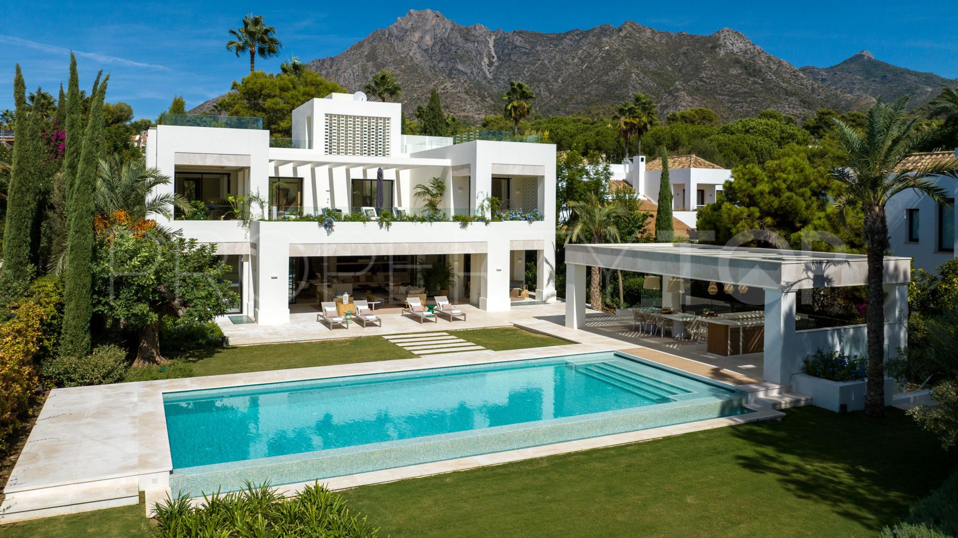 Villa en venta de 5 dormitorios en Marbella Golden Mile